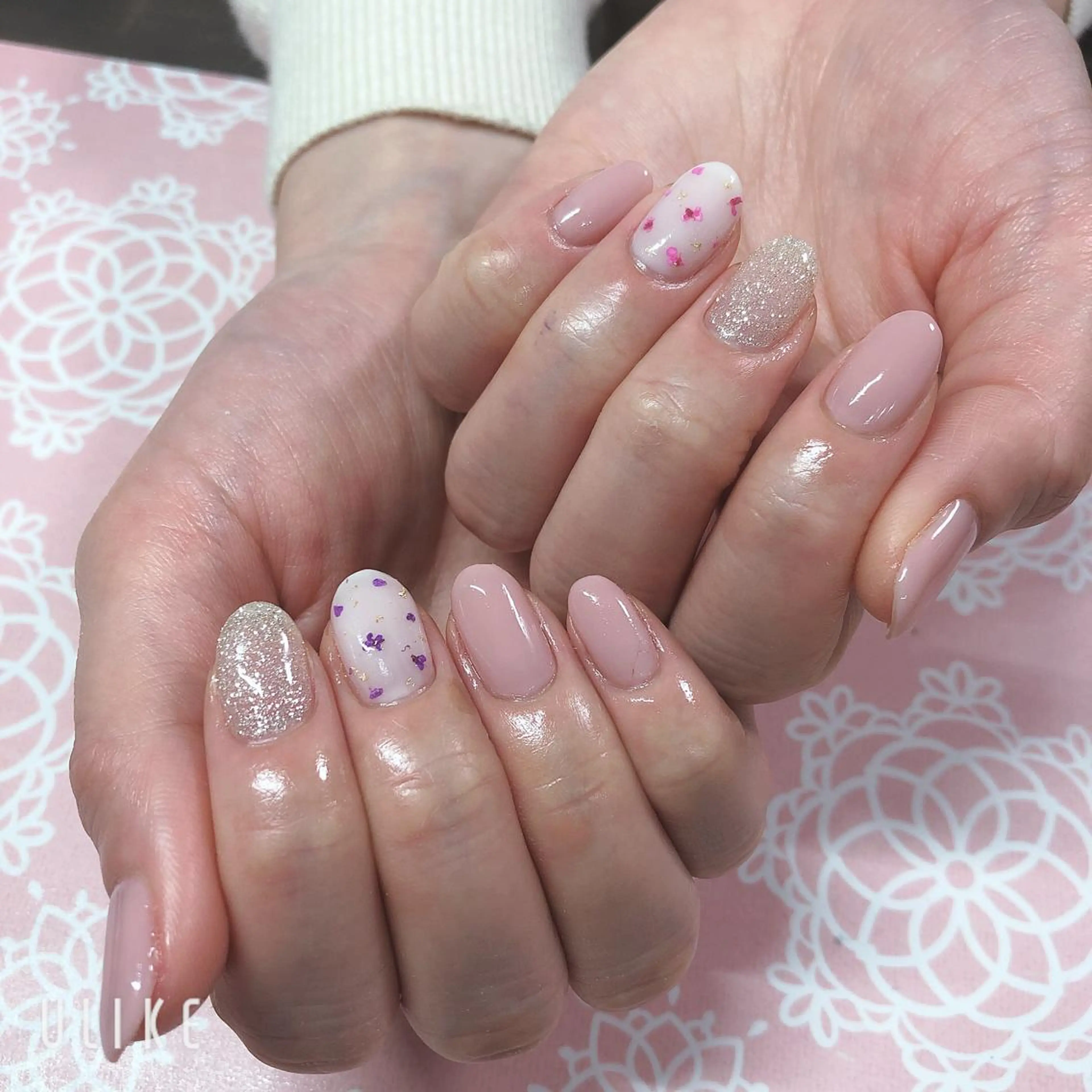 ネイル ハンドネイル 西岡 杏のネイルデザイン