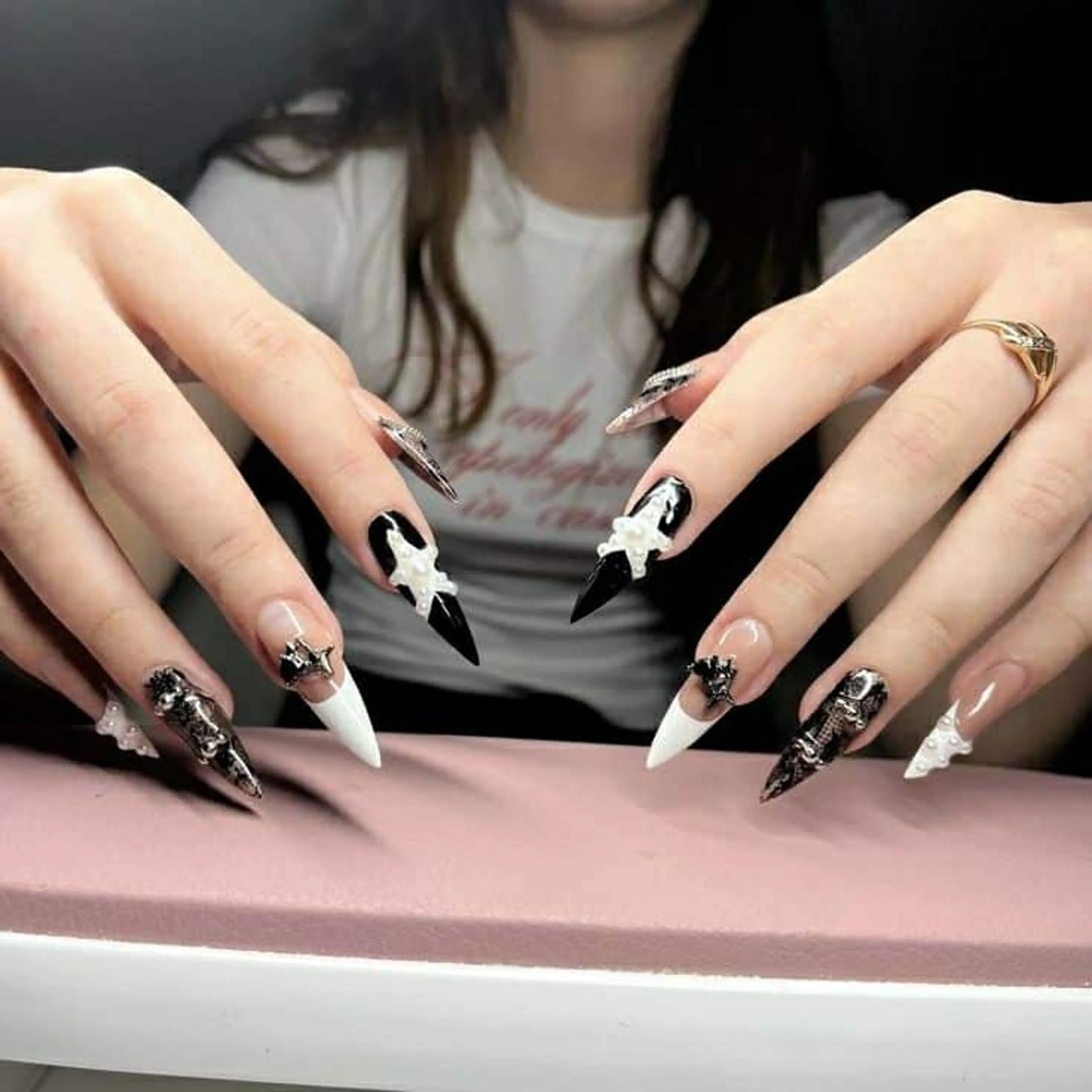 ネイル Queen Nail 柏店　クイーンネイルのネイルデザイン