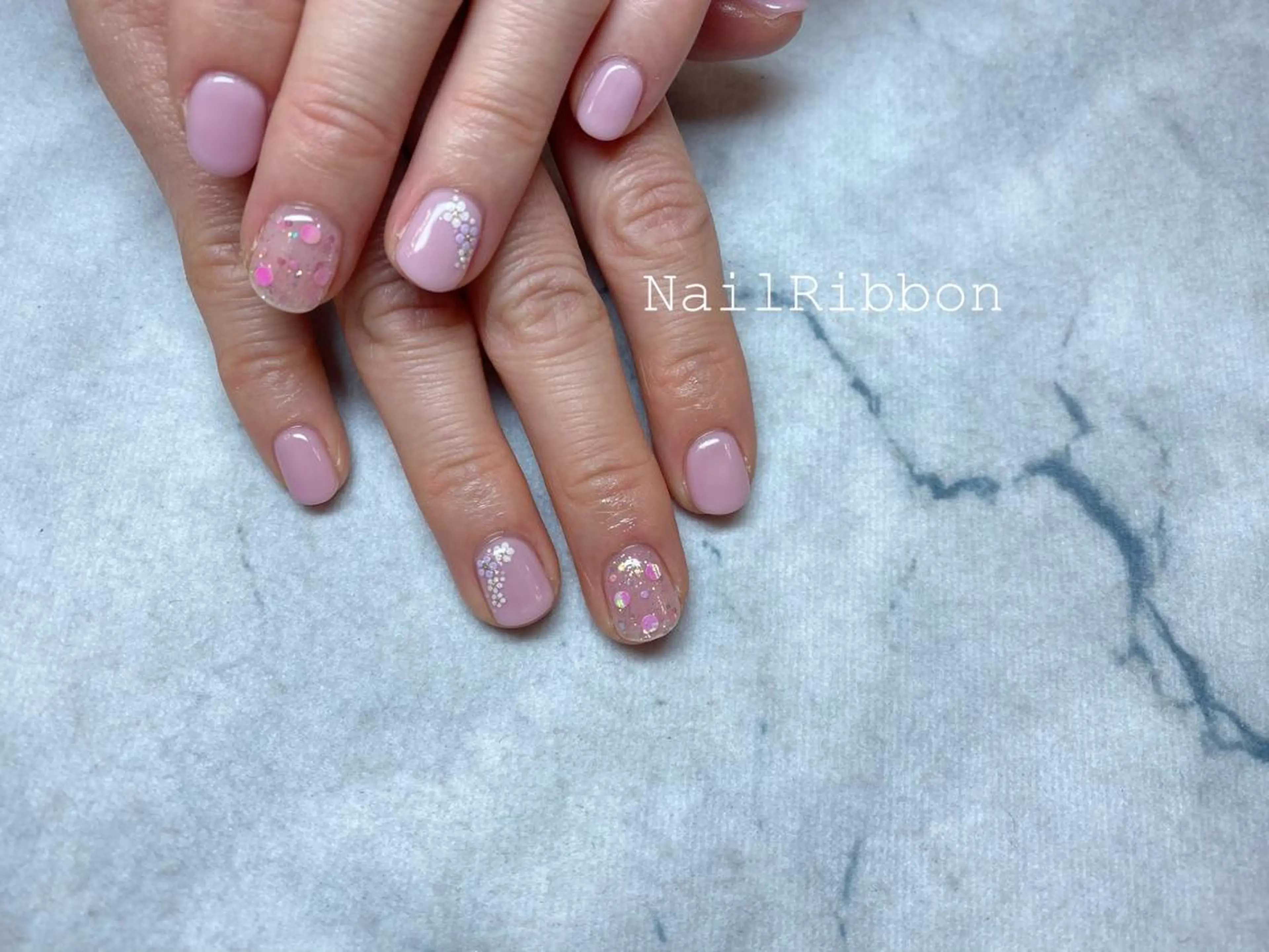 ネイル ネイルリボン 伊藤のネイルデザイン