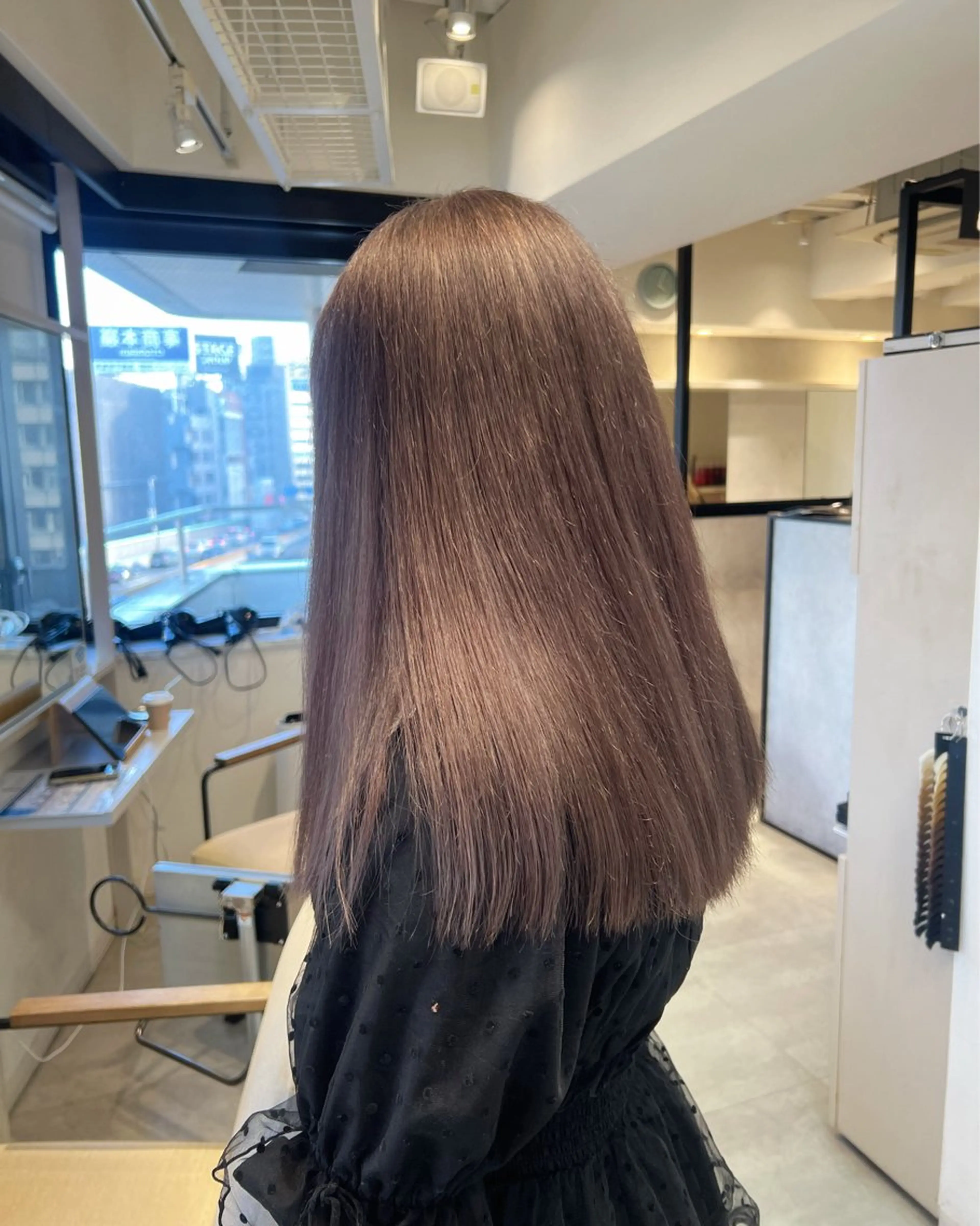 ミディアム デザイン🥇複雑履歴 ハイトーン特化のヘアスタイル