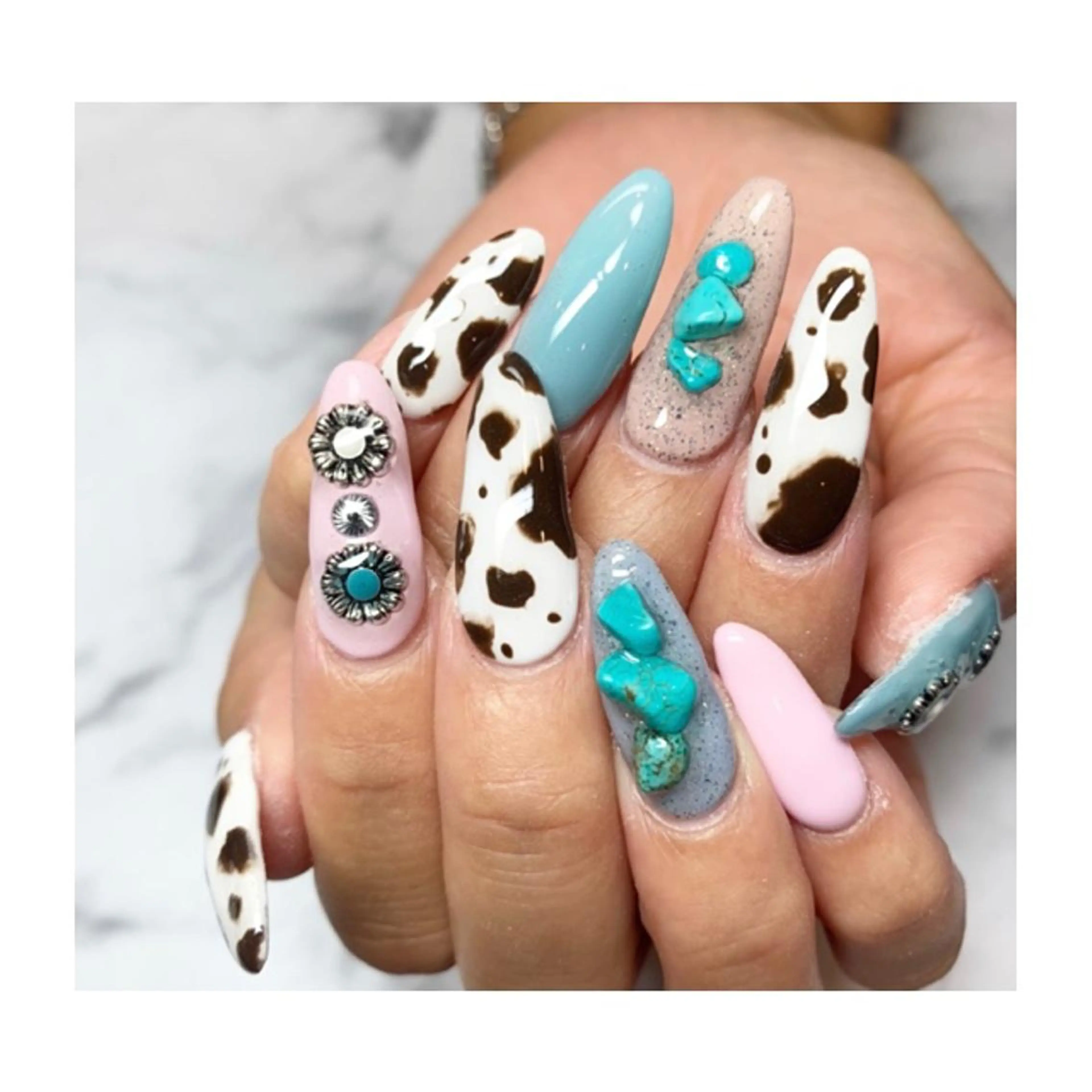 ネイル 駒月 明日香のネイルデザイン