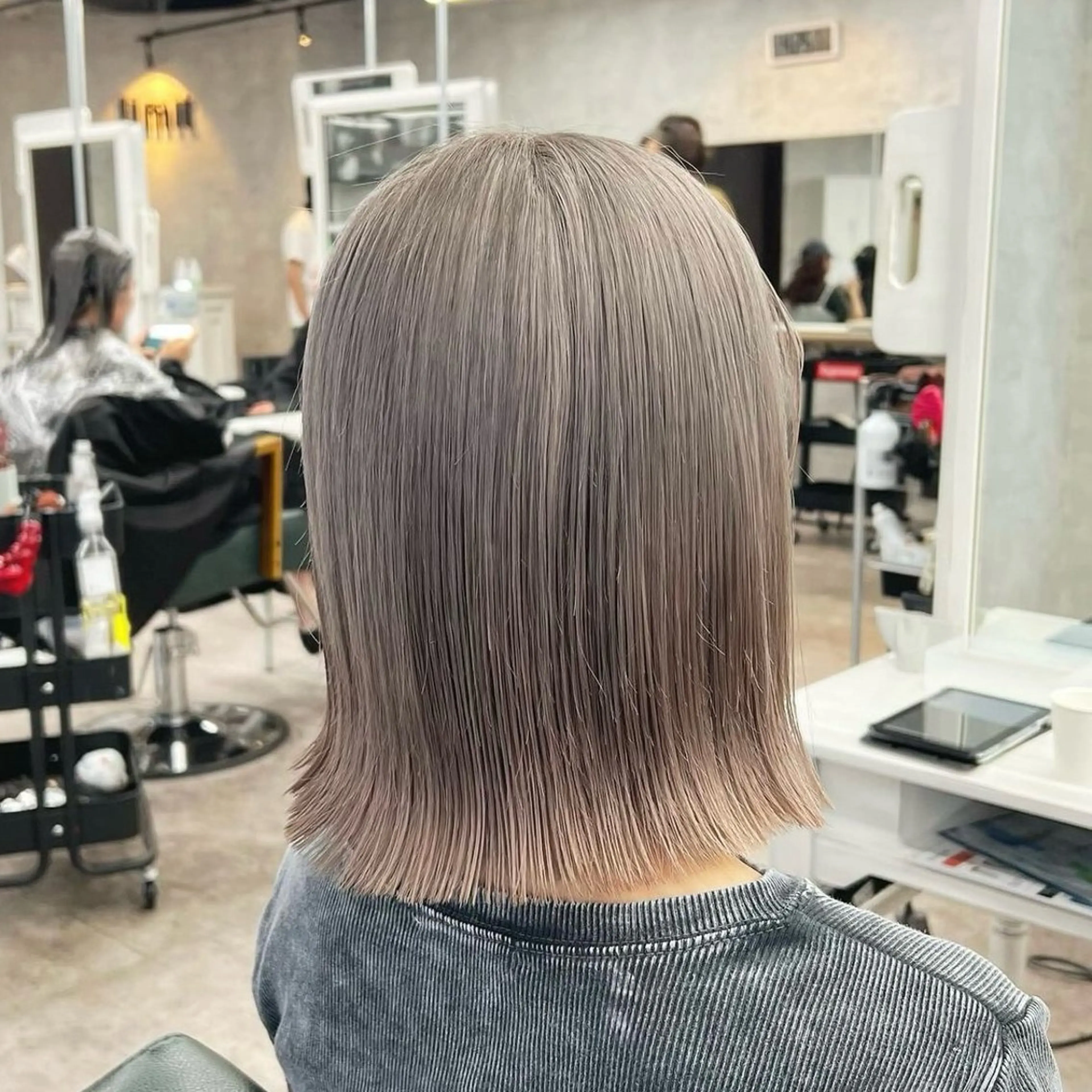 ミディアム カラー ヘアカラー JUNSHIN🦋 ヘアセット／カラーのヘアスタイル