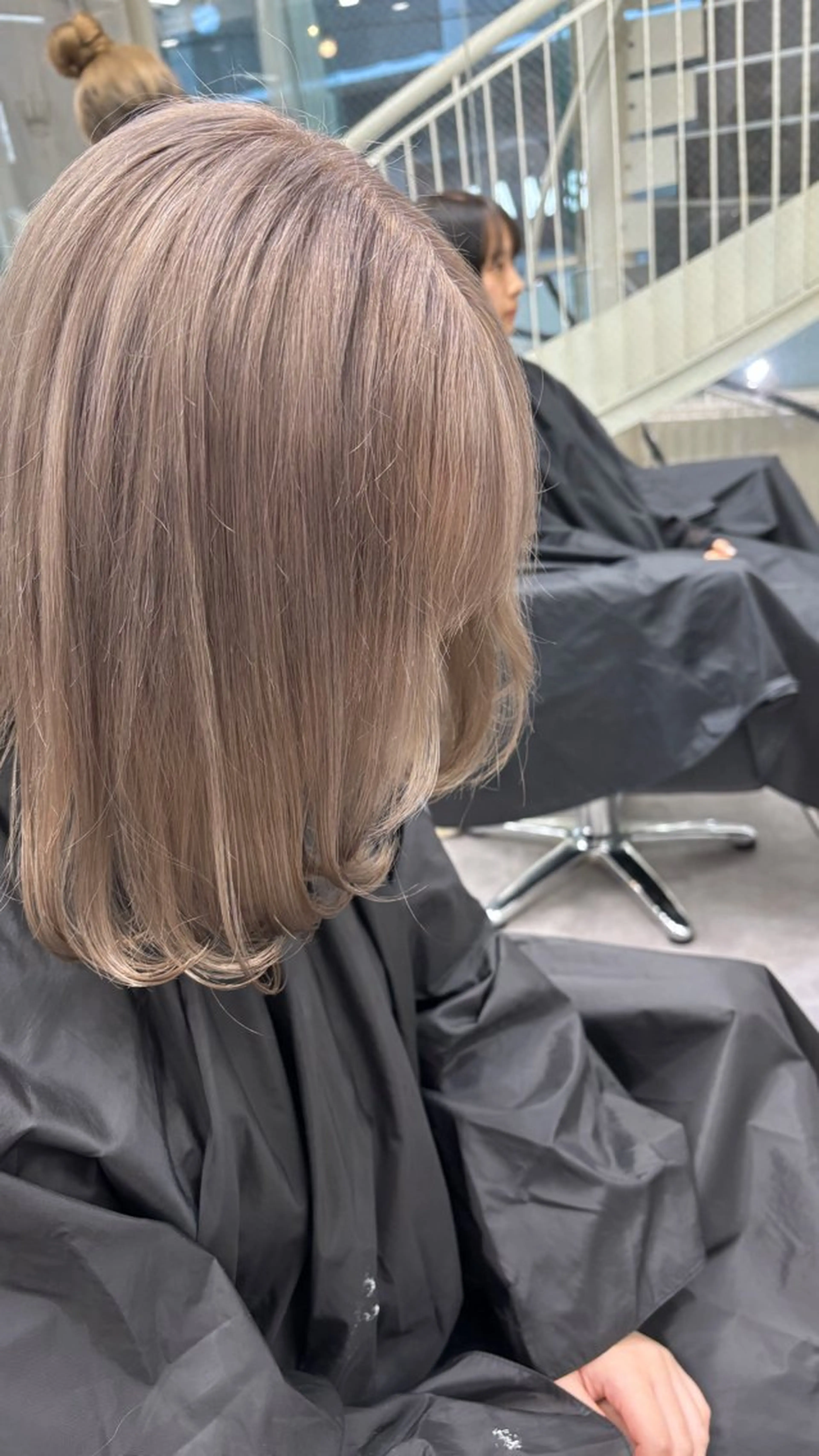 ミディアム カラー ハイトーン/ダブル カラー/akihoのヘアスタイル