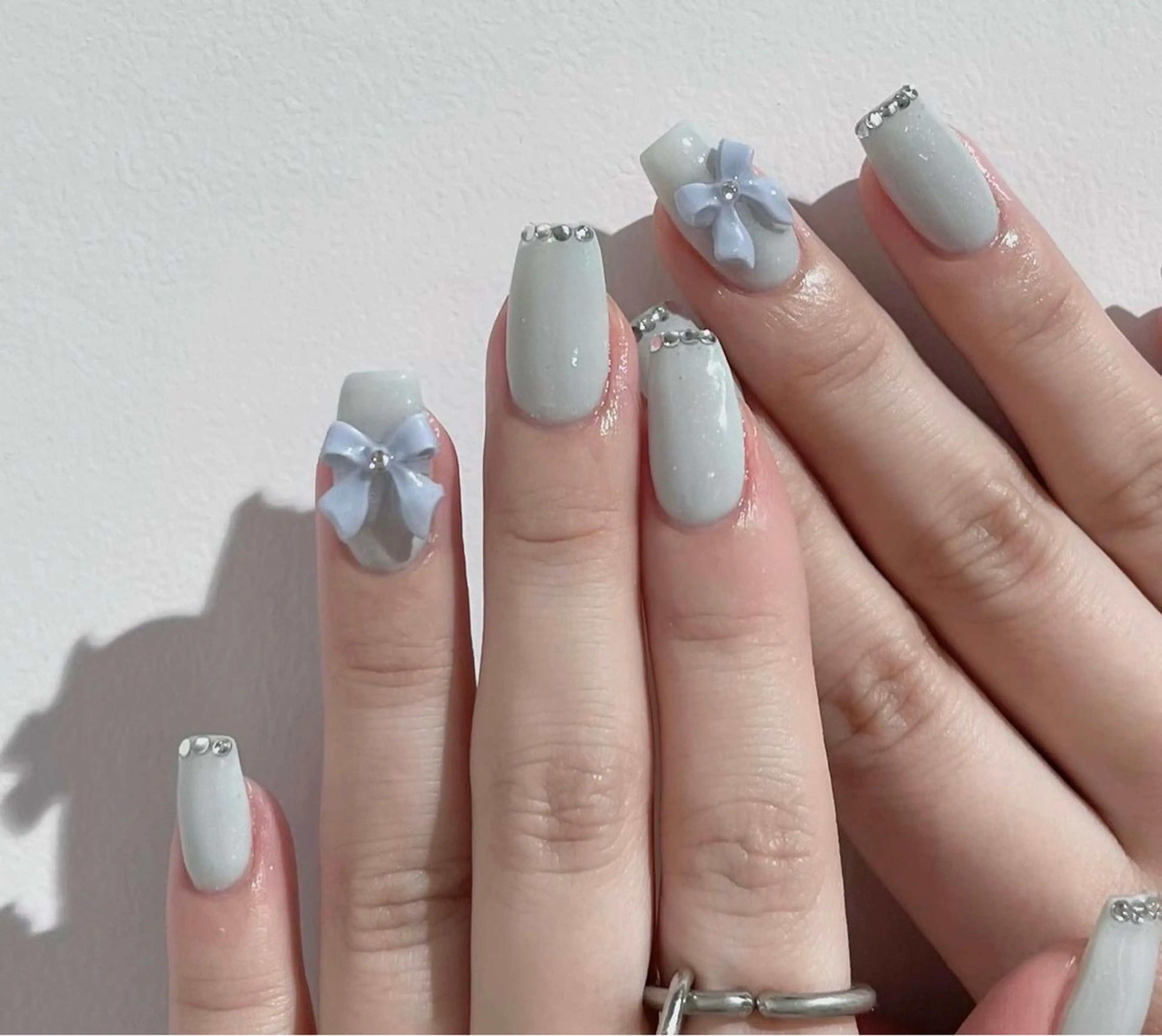 ネイル Miouミオン ネイルサロンのネイルデザイン