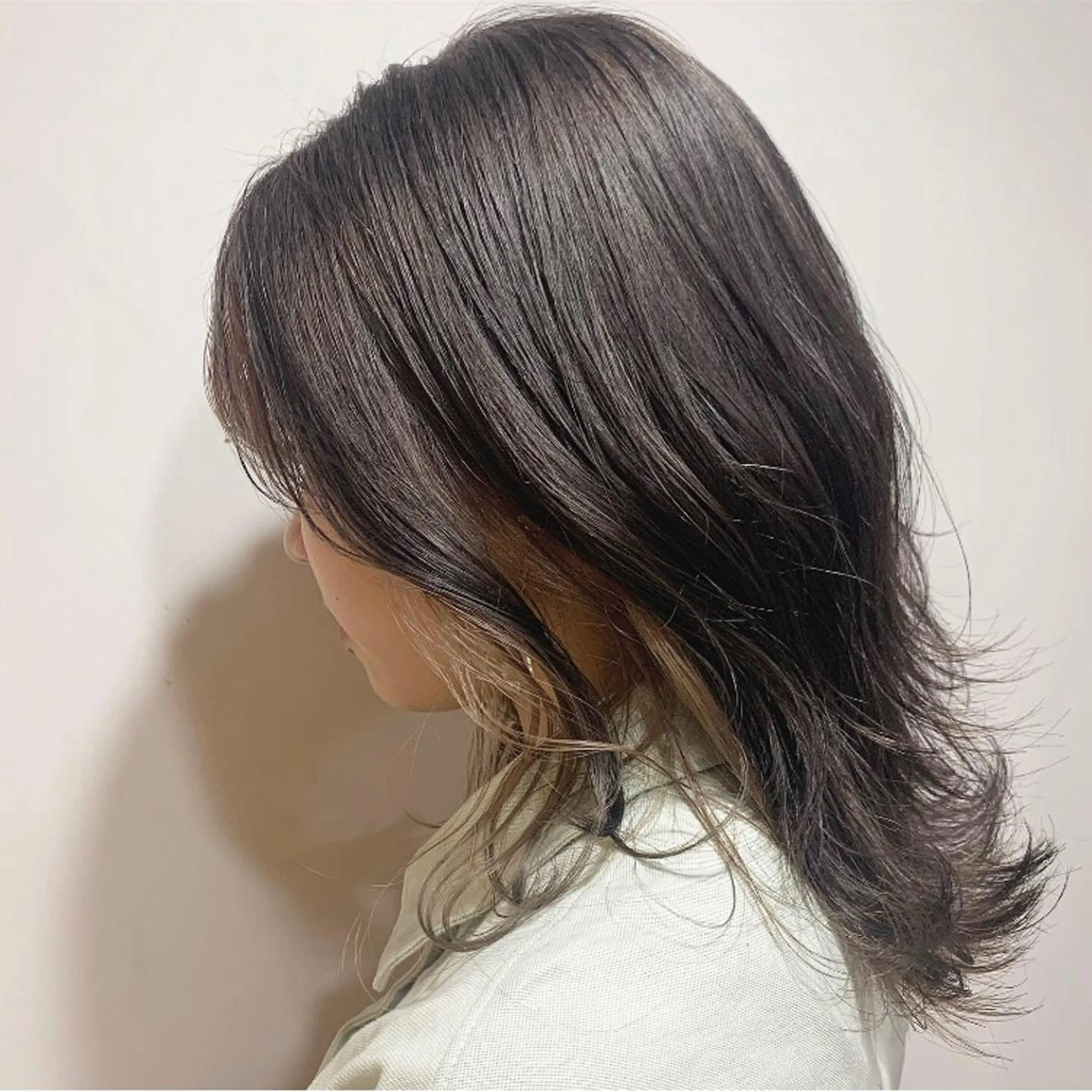 ミディアム カラー ウルフカット Jewel  Box   西梅田店所属・髪質改善サロン 梅田/ヨナミネのヘアスタイル