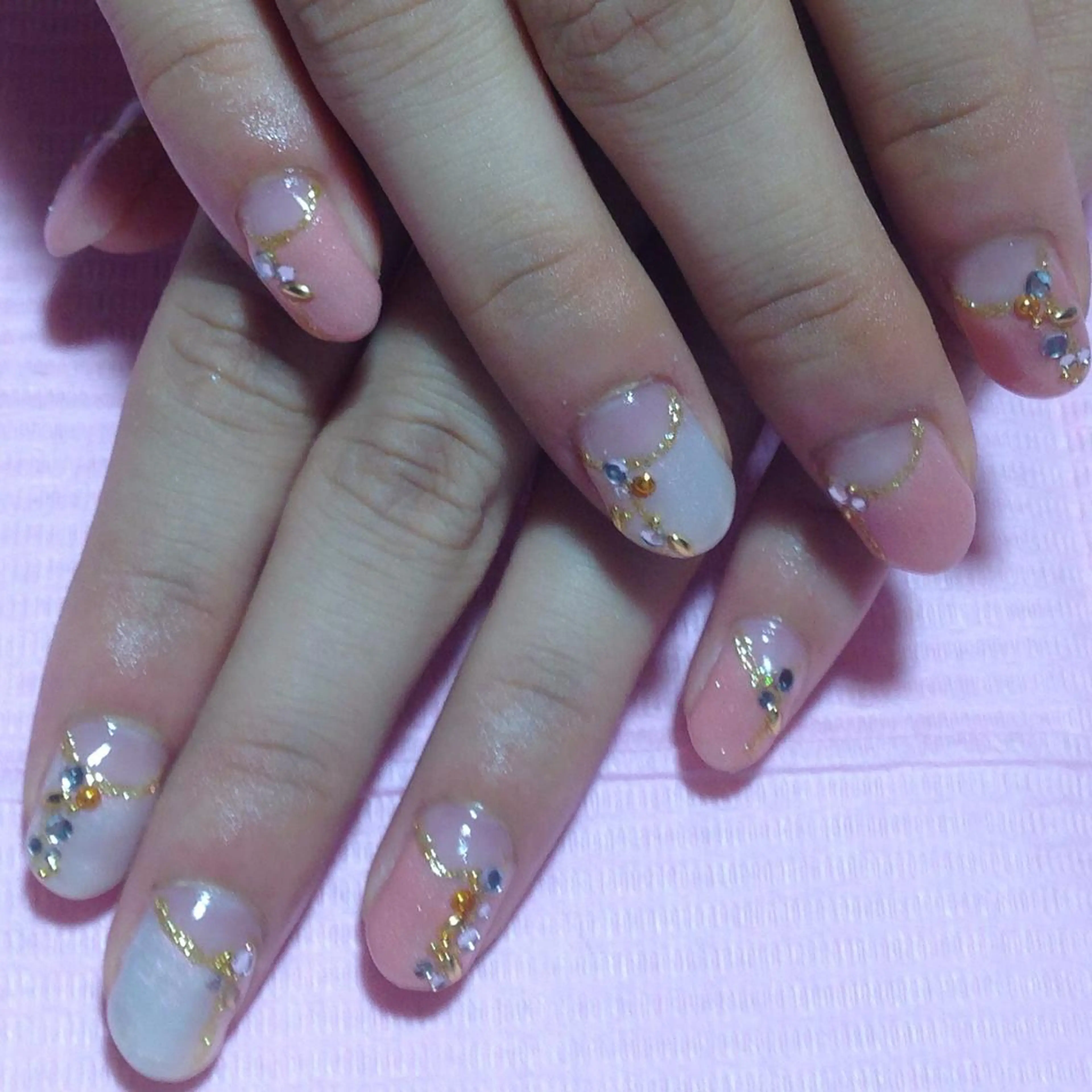 ネイル ジェルネイル シンプルネイル ストーンネイル ハンドネイル 管 裕子(日本人)のネイルデザイン