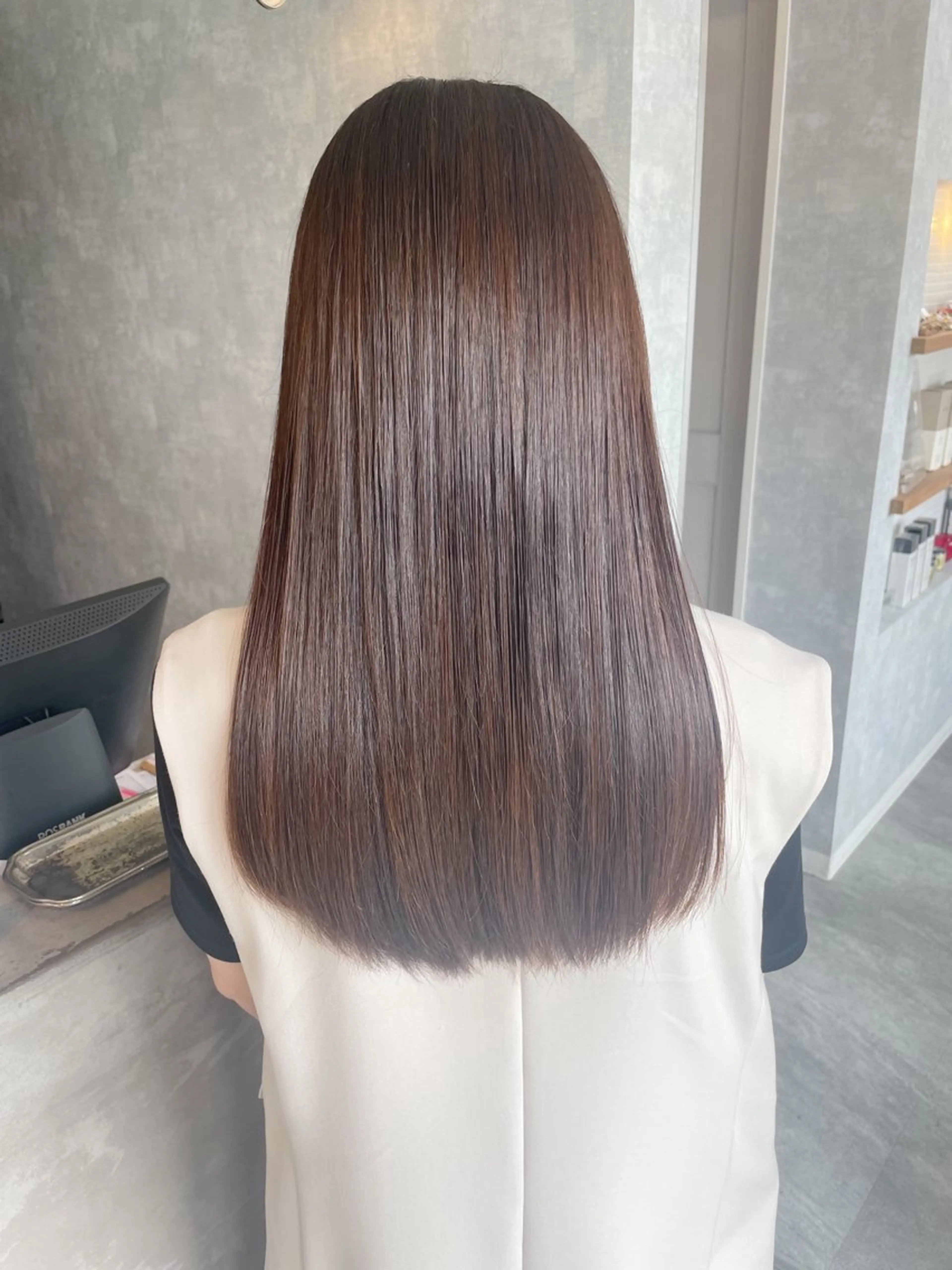 セミロング カラー トリートメント 酸熱トリートメント 吉田 明弘のヘアスタイル