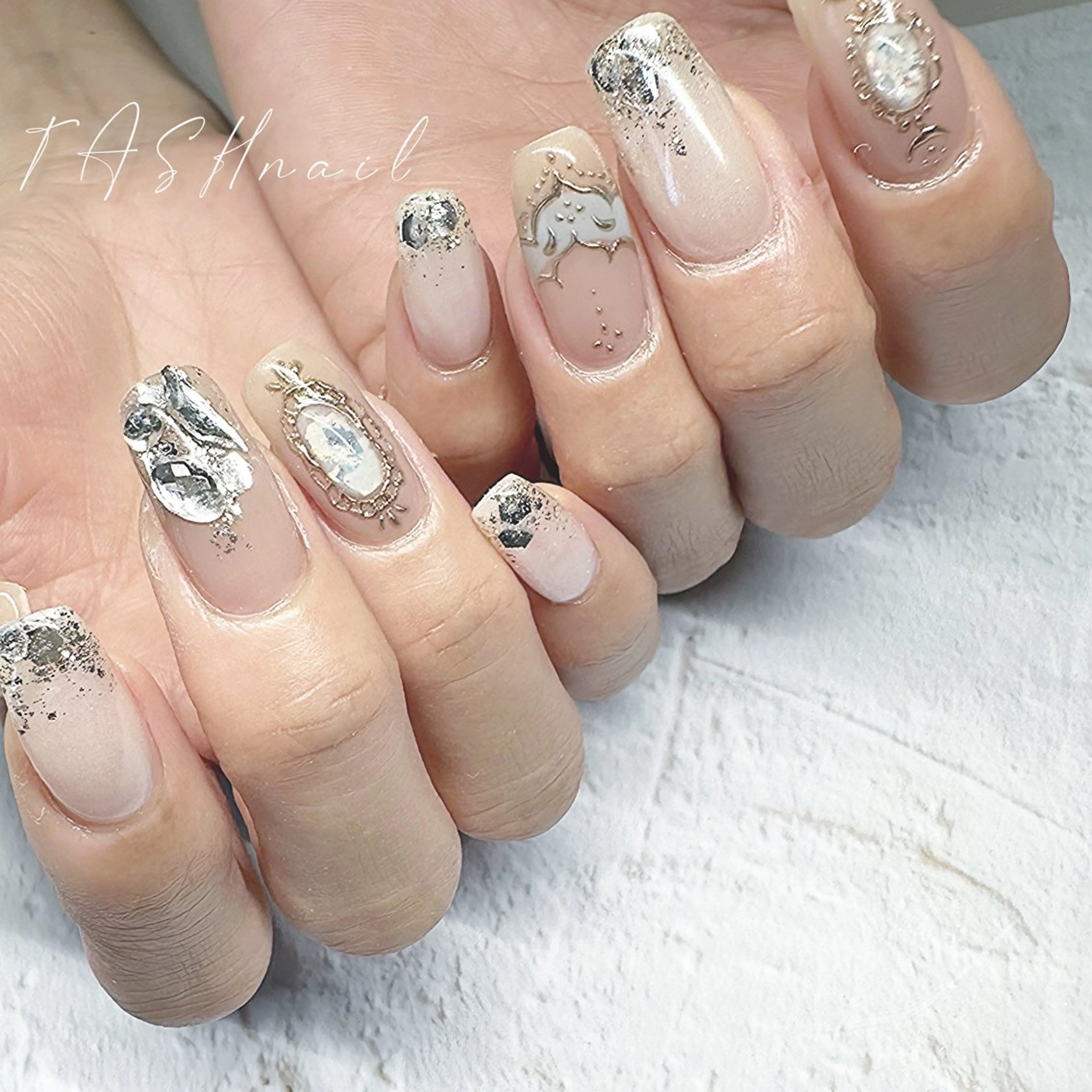 ネイル TASH nailのネイルデザイン