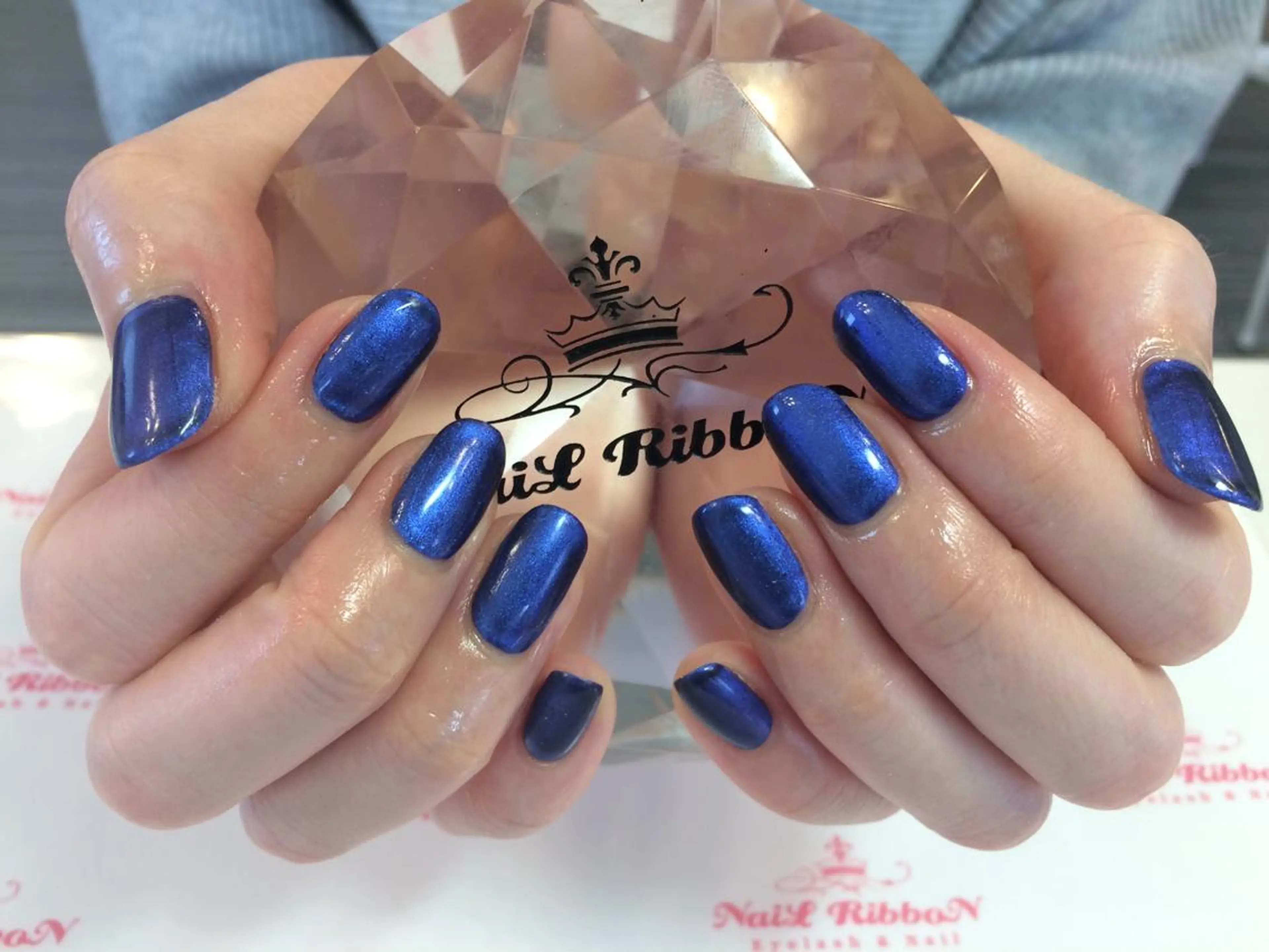 ネイル ネイルリボン 受付スタッフのネイルデザイン