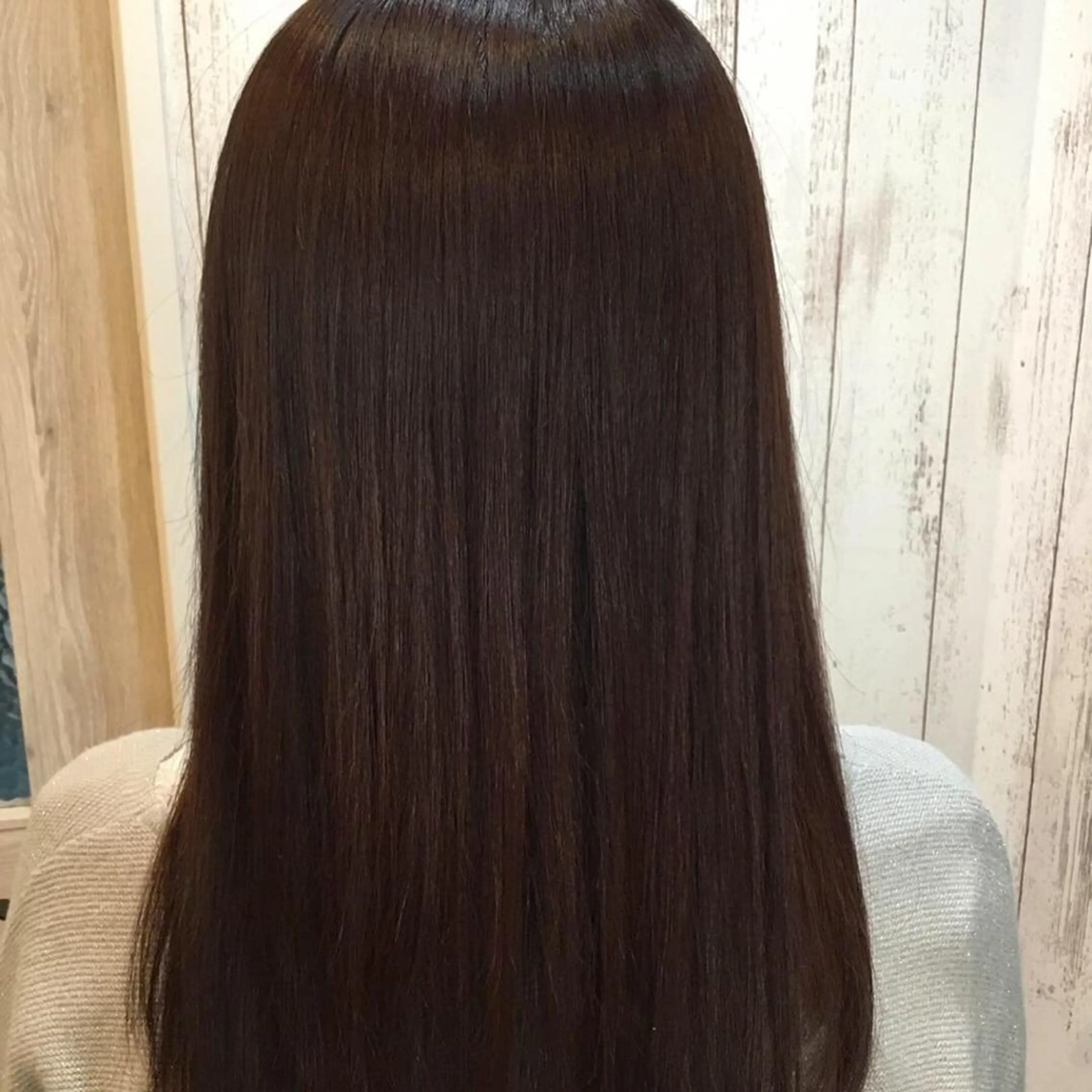 セミロング カラー 金崎 新吾のヘアスタイル