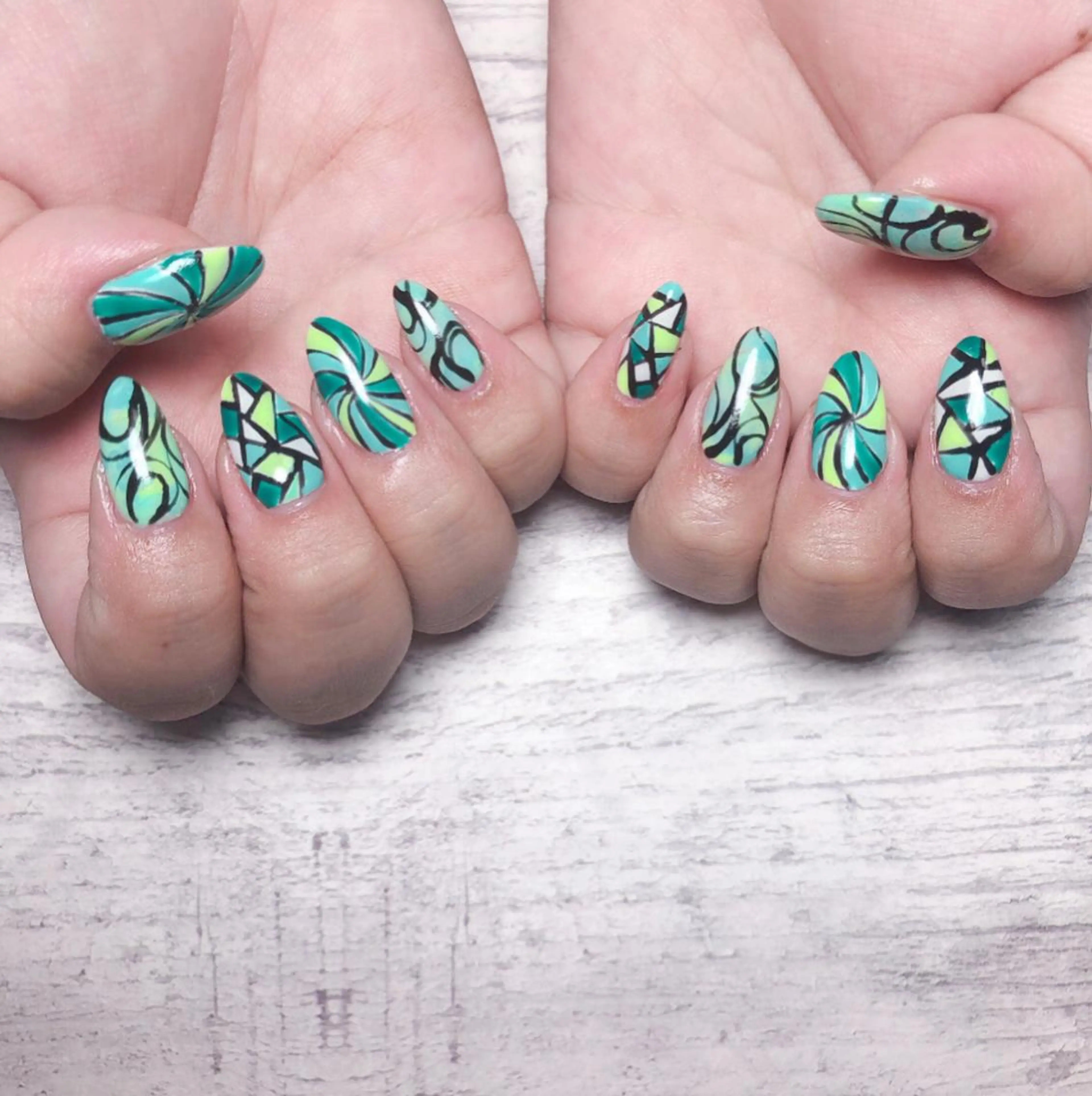 ネイル 個室ネイルサロンDolly  Girl〜ドーリーガール〜所属・DollyGirl KYOKOのネイルデザイン