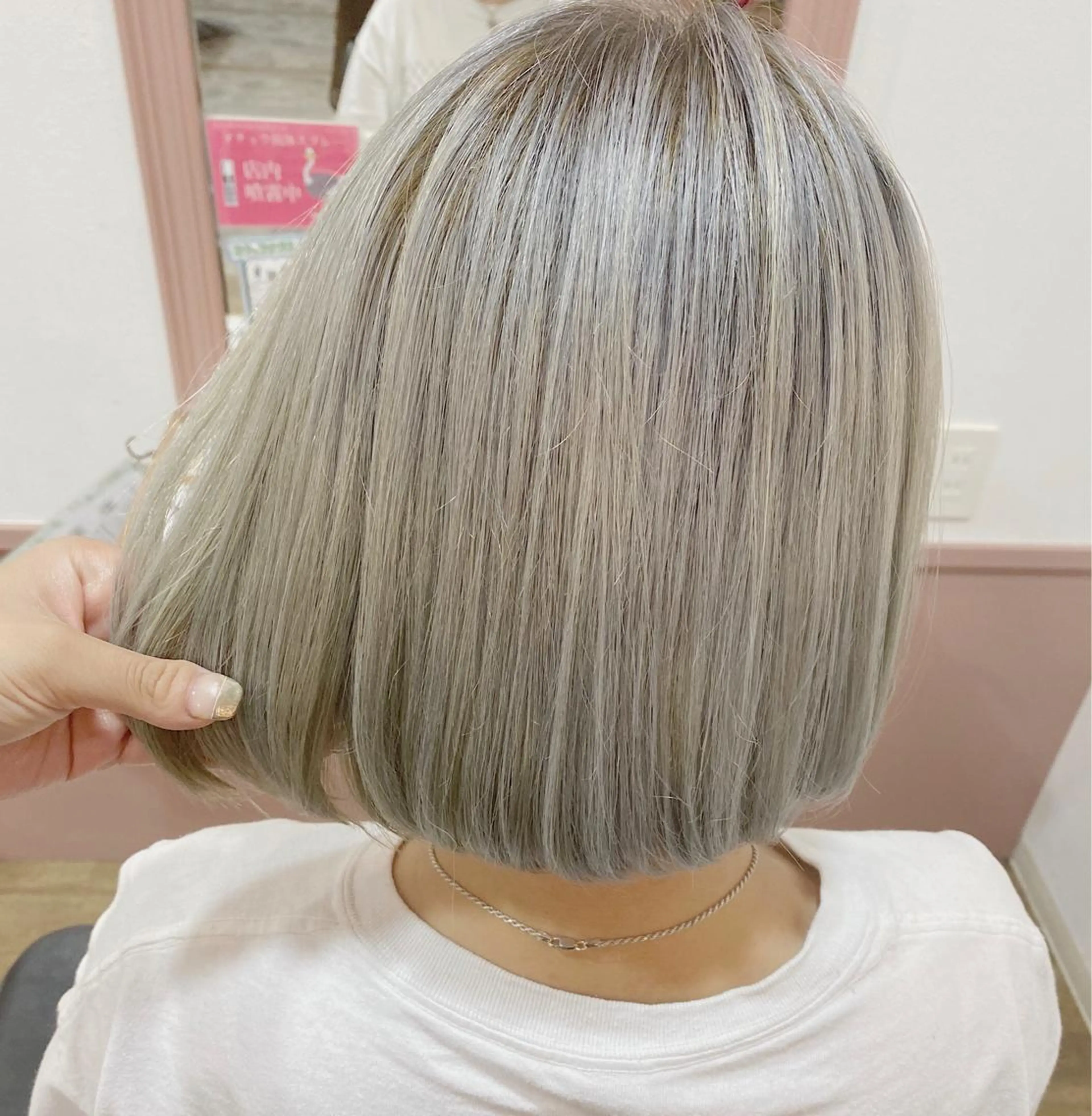 ショート カラー JILL ユキのヘアスタイル