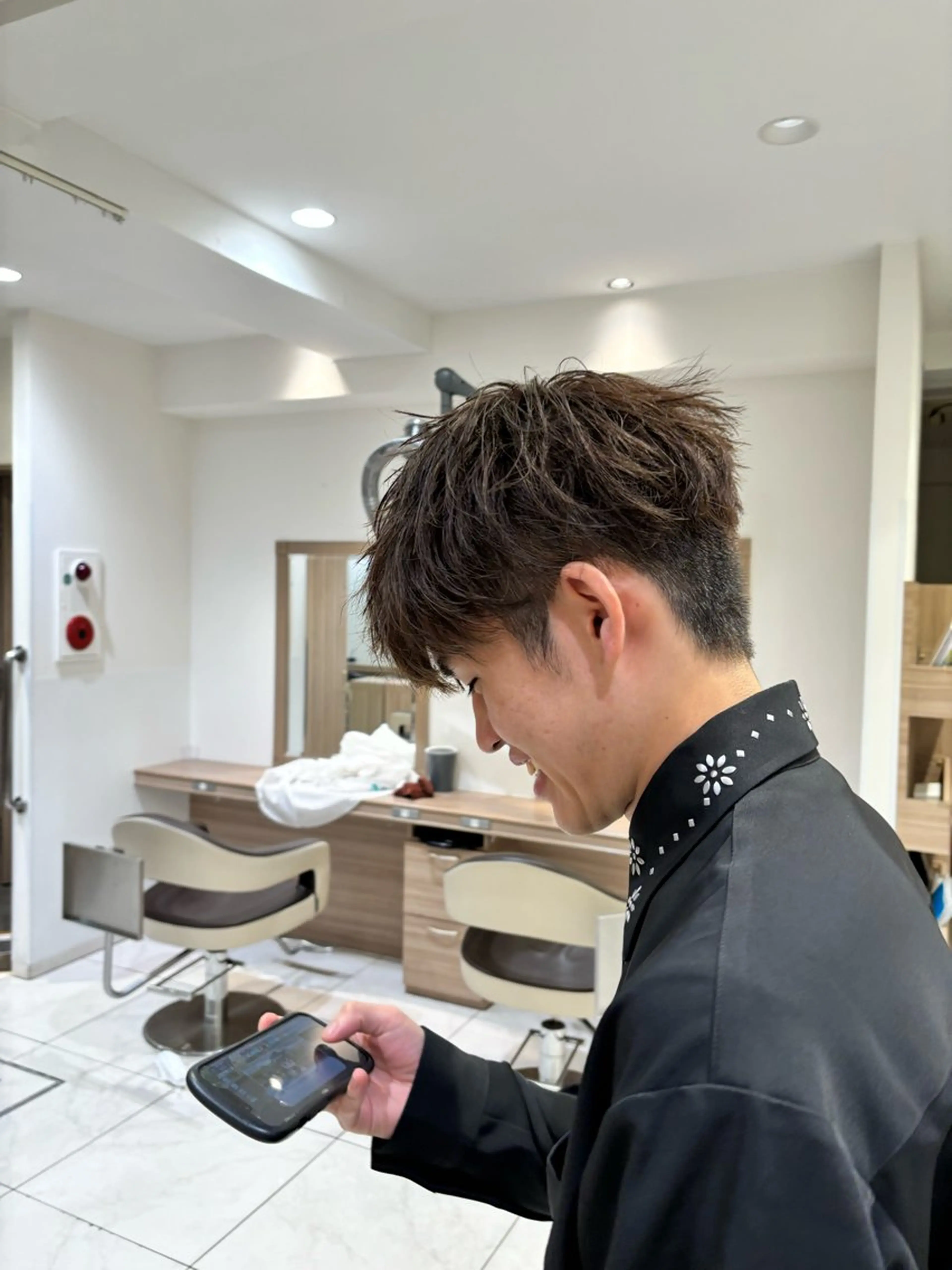 メンズ マッシュ 刈り上げ 山本 侑平のヘアスタイル