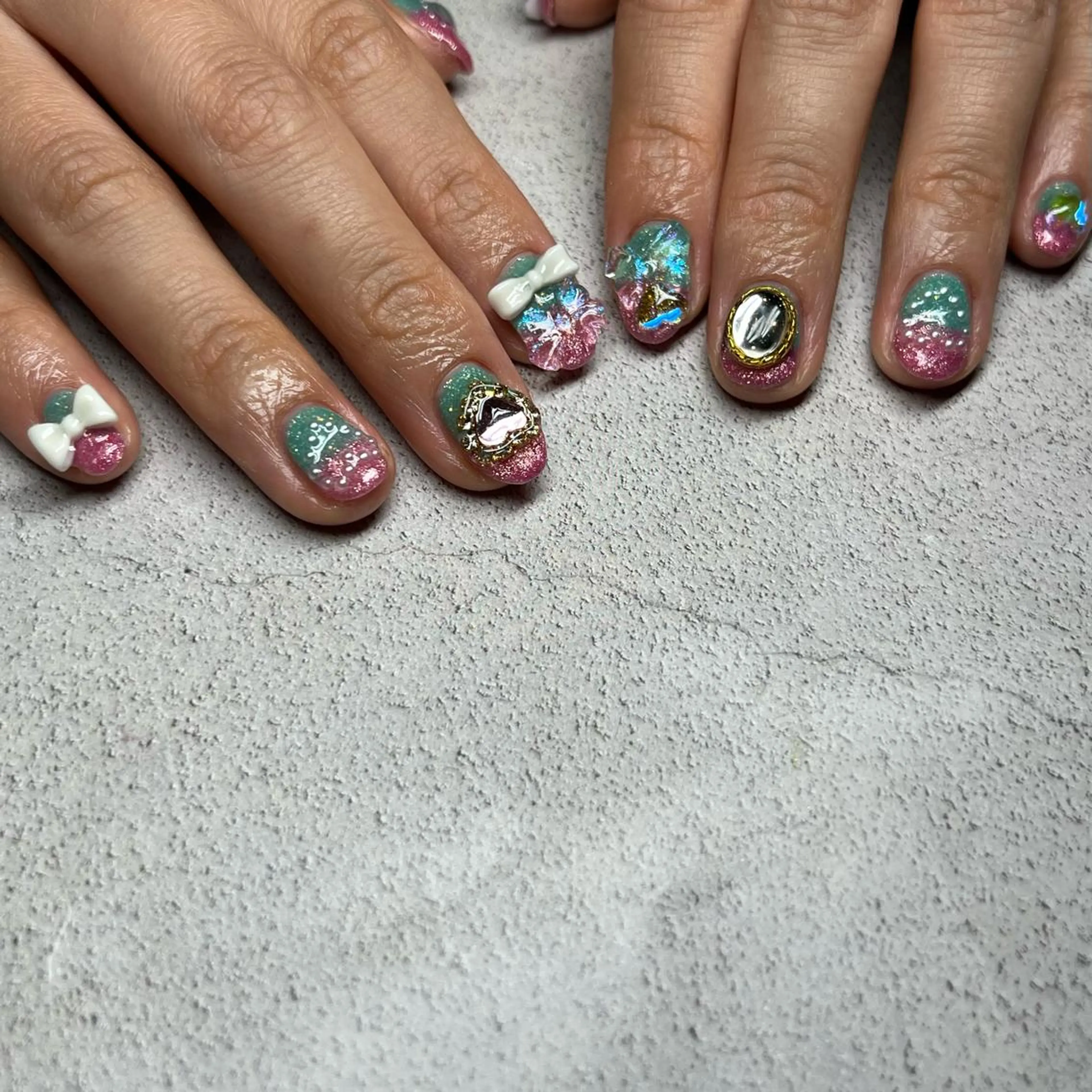 ネイル ハンドネイル 𝐫𝐚𝐢 𝐧𝐚𝐢𝐥の眉毛・アイブロウイメージ