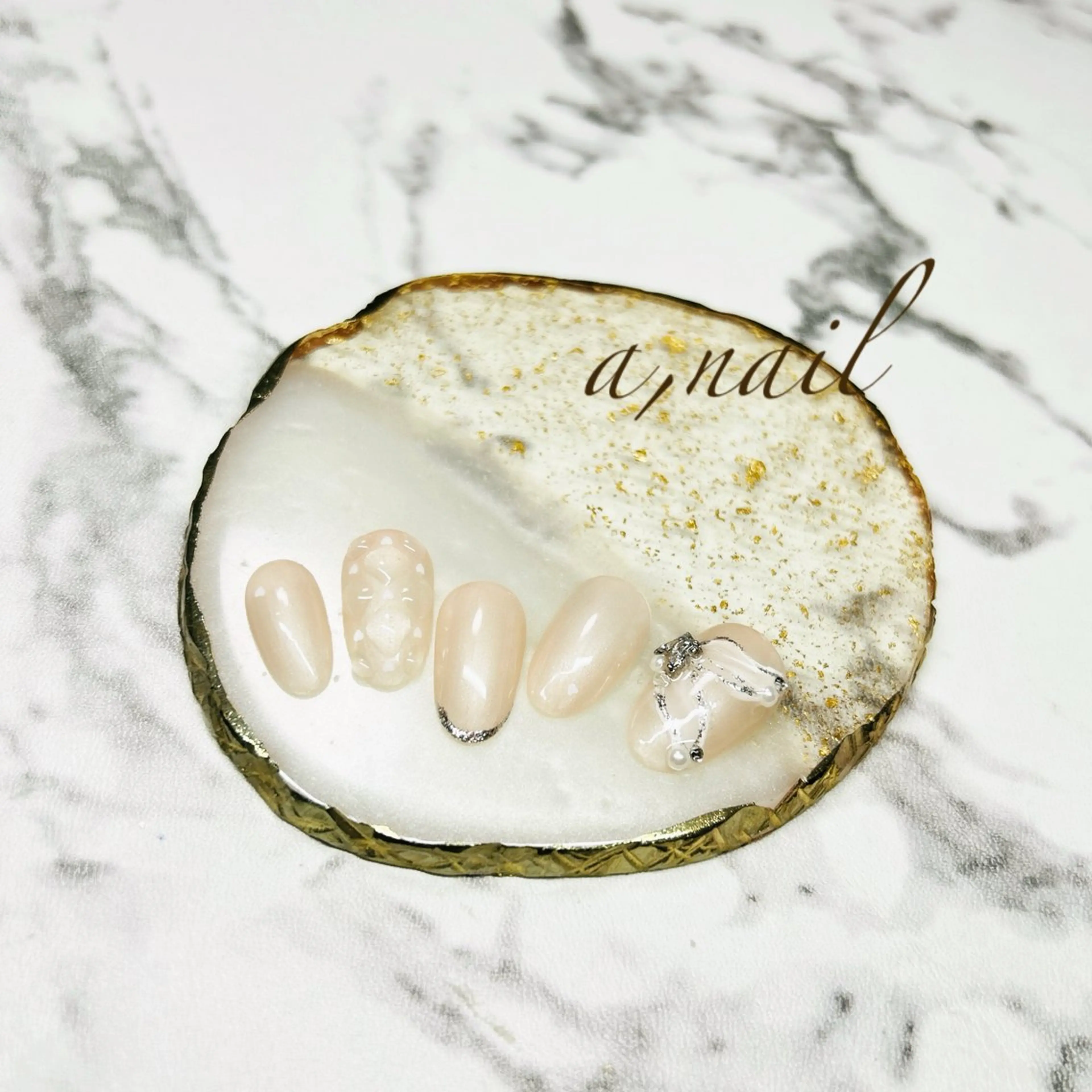 ネイル フレンチネイル ジェルネイル ハート パラジェル リボン ハンドネイル ネイルサロン エーネイルのネイルデザイン