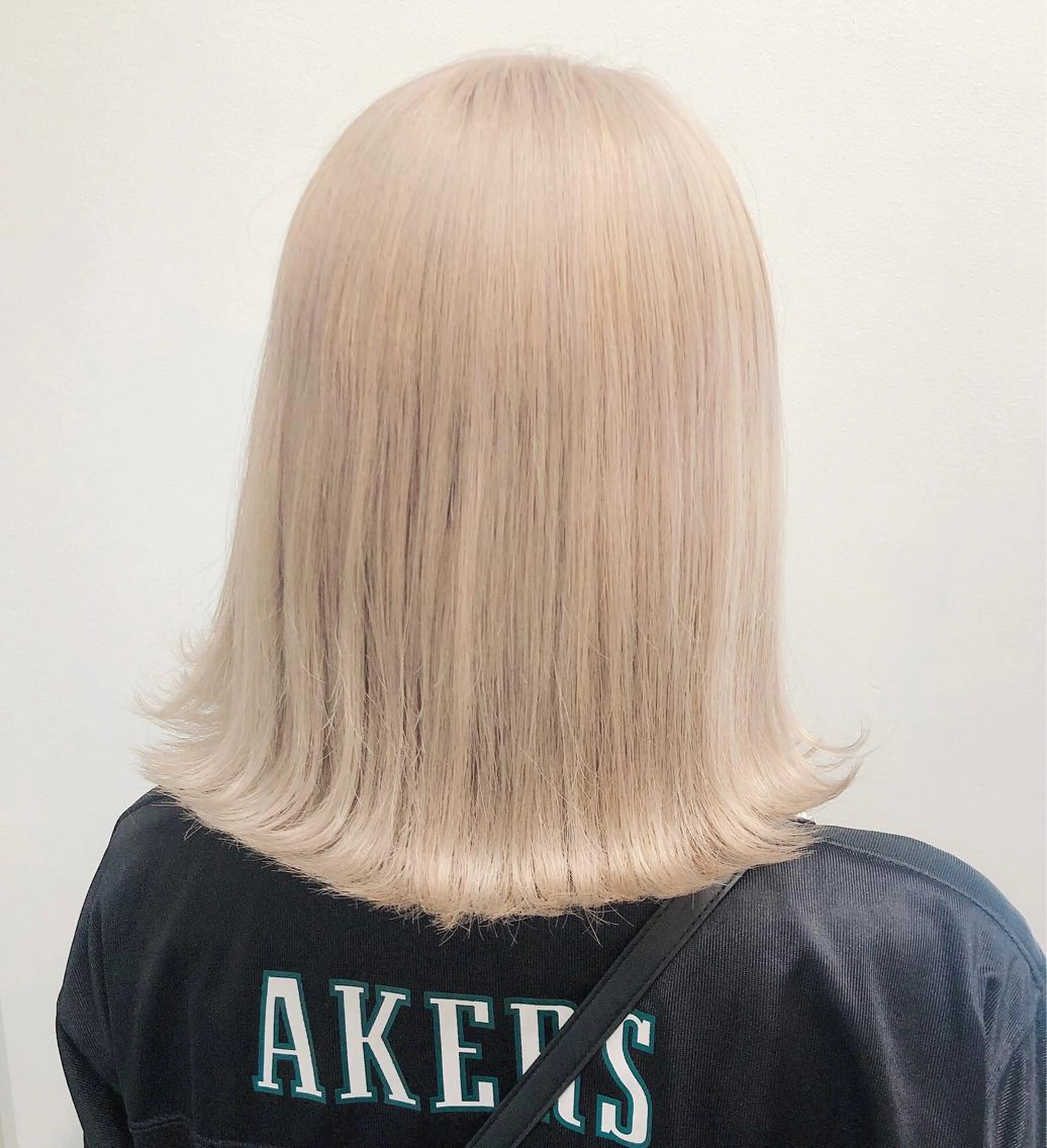 ミディアム L'wis所属・🪄🫧ハイトーン/ 乙津茜🐰L'wisのヘアスタイル