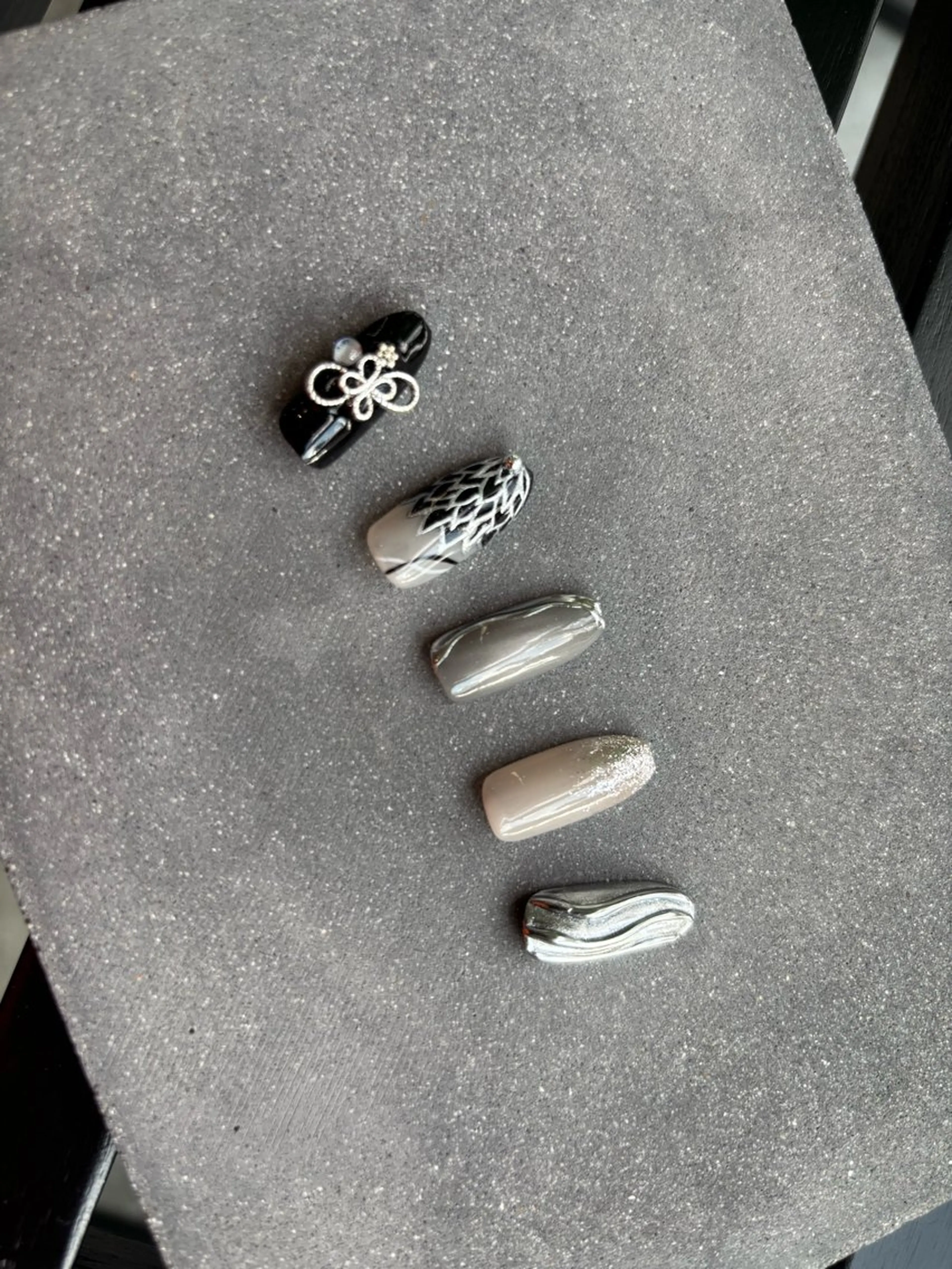 ネイル 成人式 ハンドネイル 【ＯＲＧＡＮ】 nailのネイルデザイン