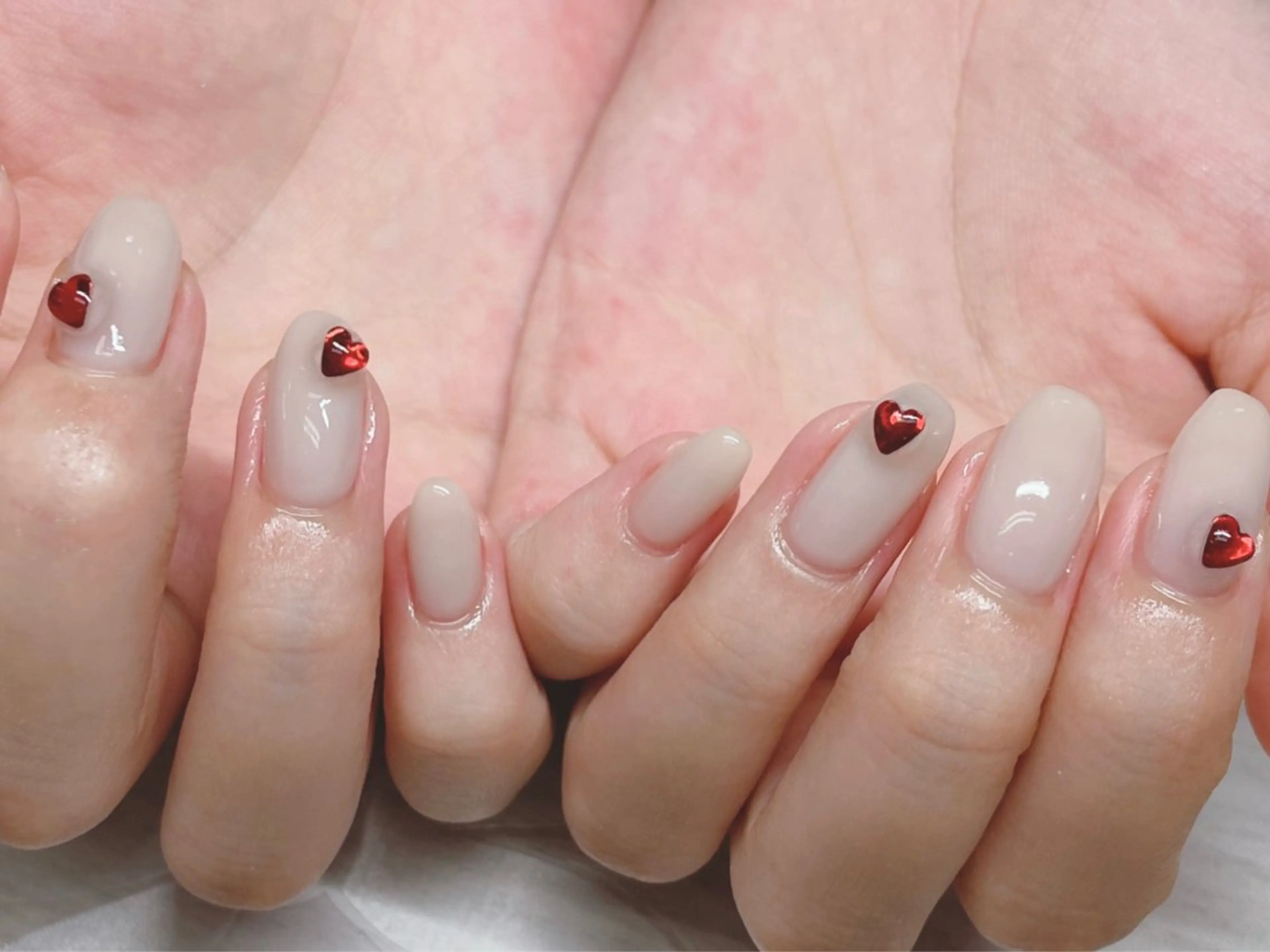 ネイル ジェルネイル ハート パラジェル ぷっくりネイル 芦辺 香奈のネイルデザイン