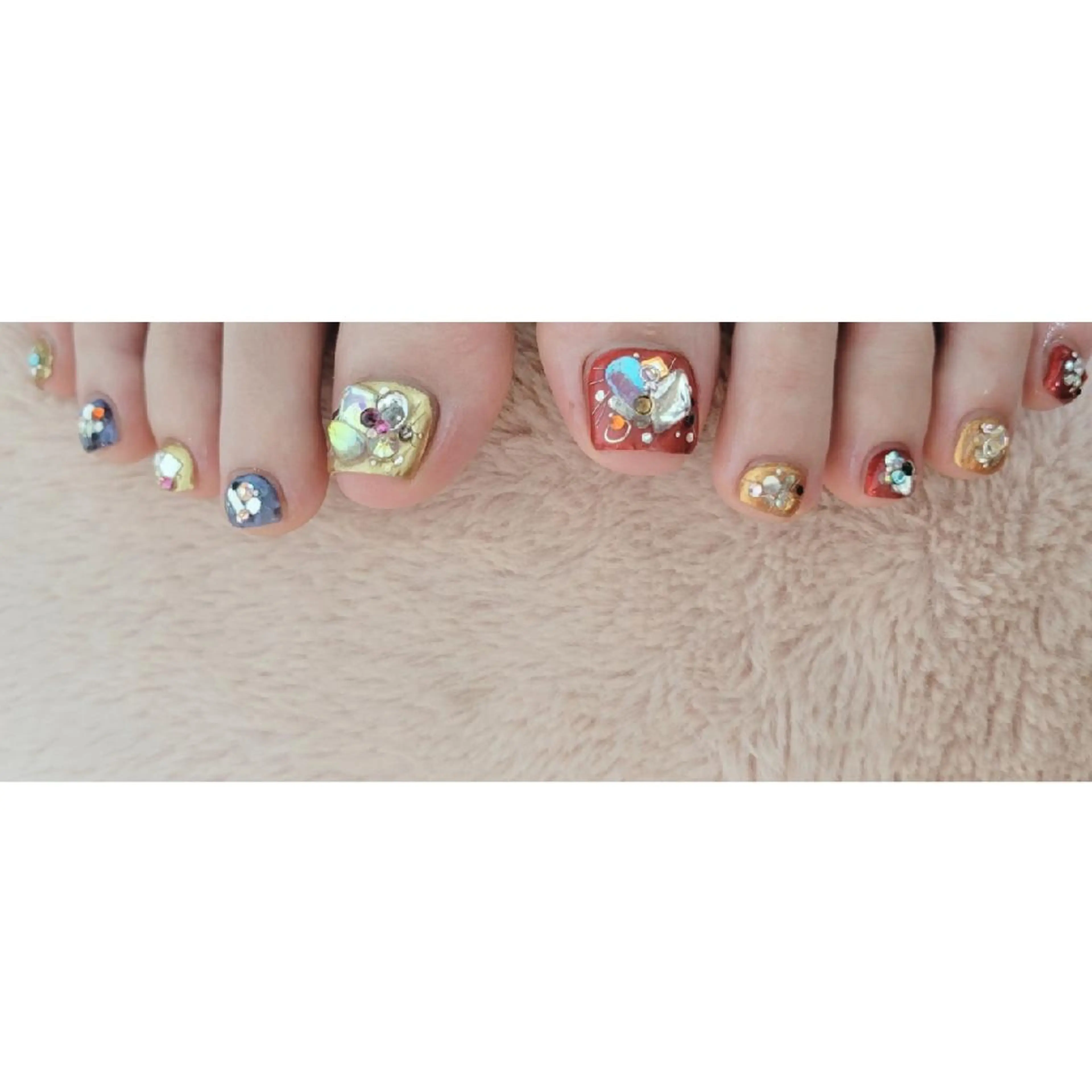 ネイル フットネイル ストーンネイル フットネイル ネイルサロンほっこり kanaのネイルデザイン