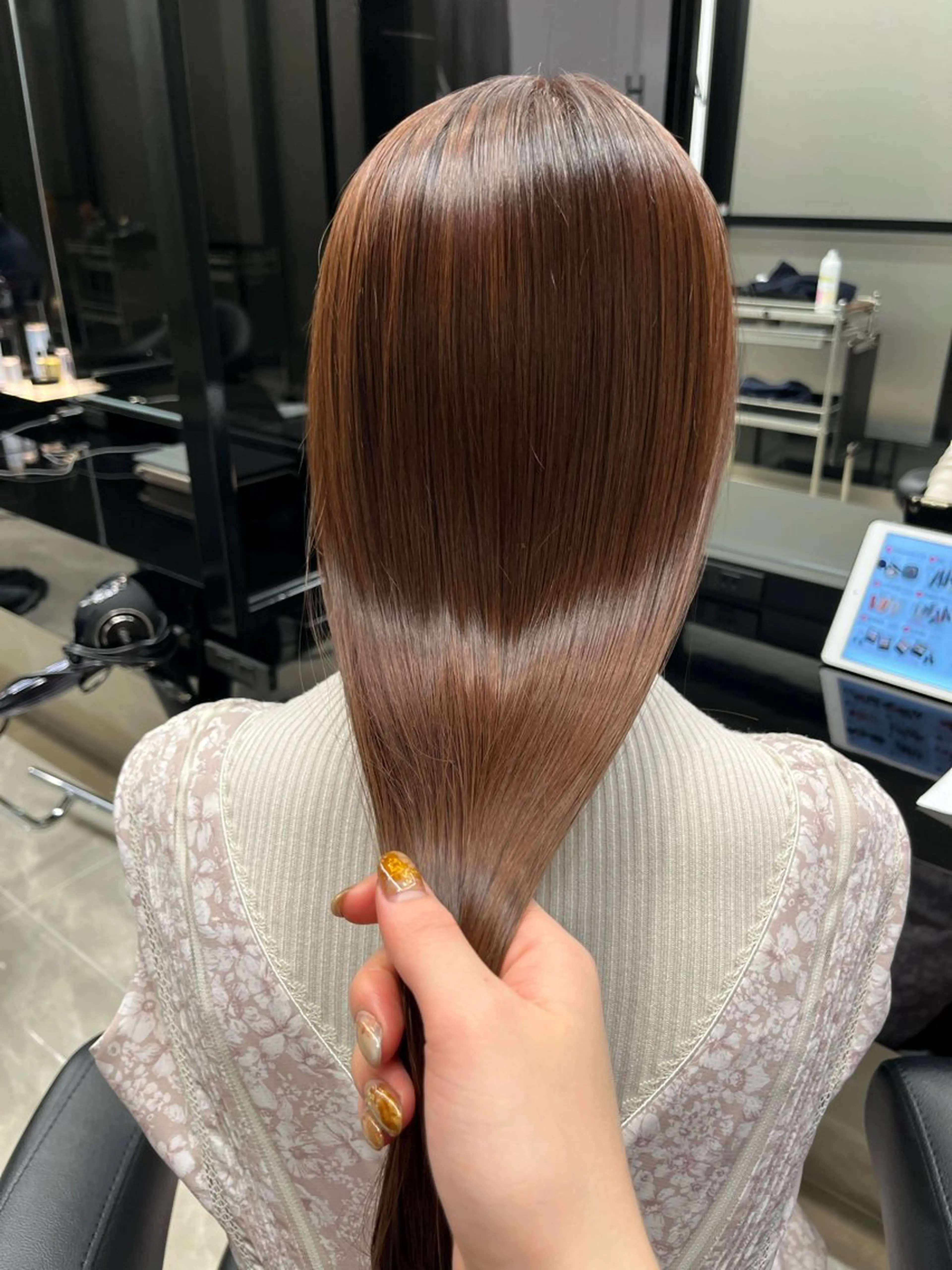 ロング カラー ウスイマイコ カット/ケアカラーのヘアスタイル