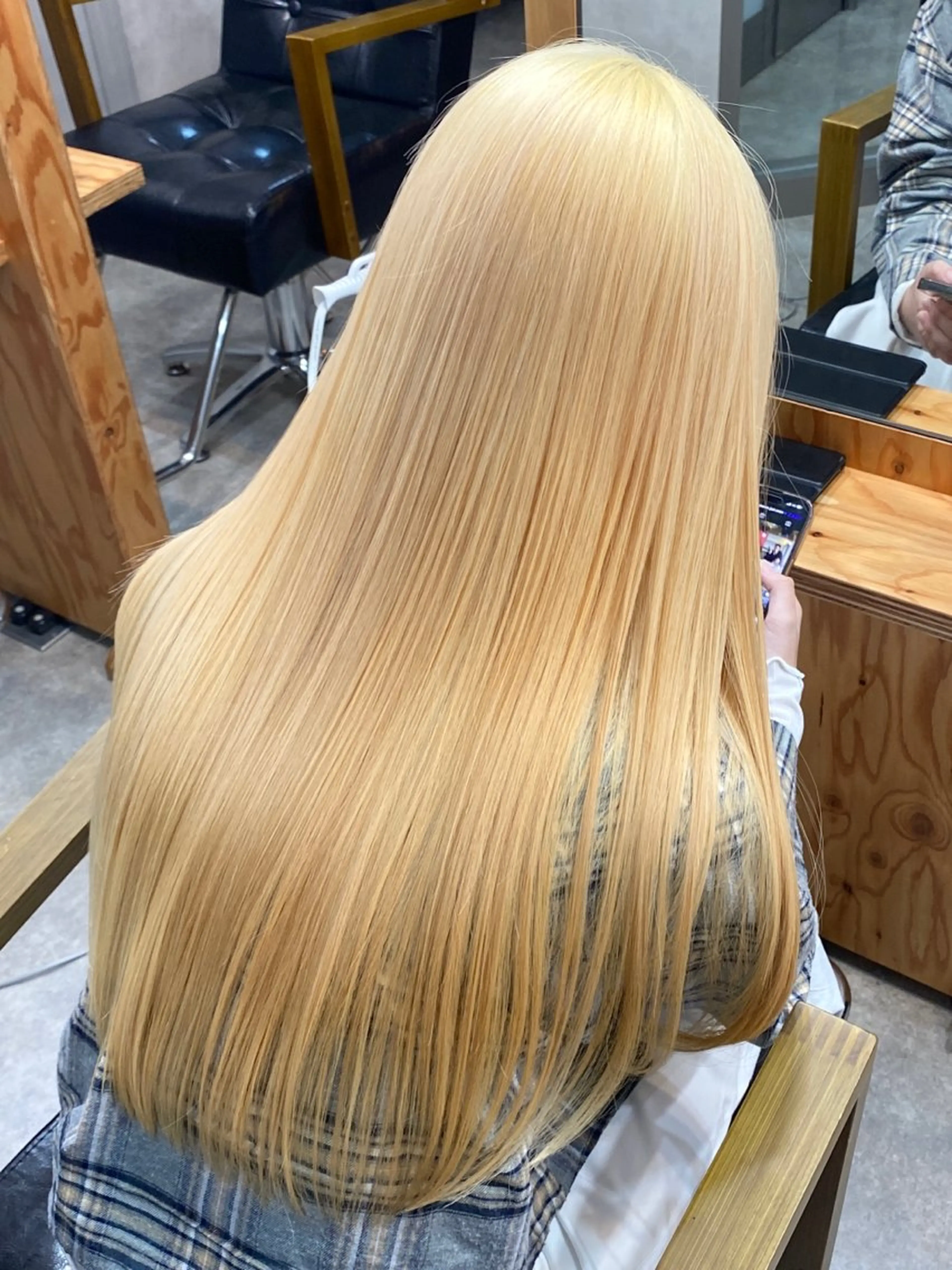 ロング カラー ブリーチ 抜きっぱなしブロンド ブロンド 艶髪サラサラカラー 🌈前原健吾のヘアスタイル