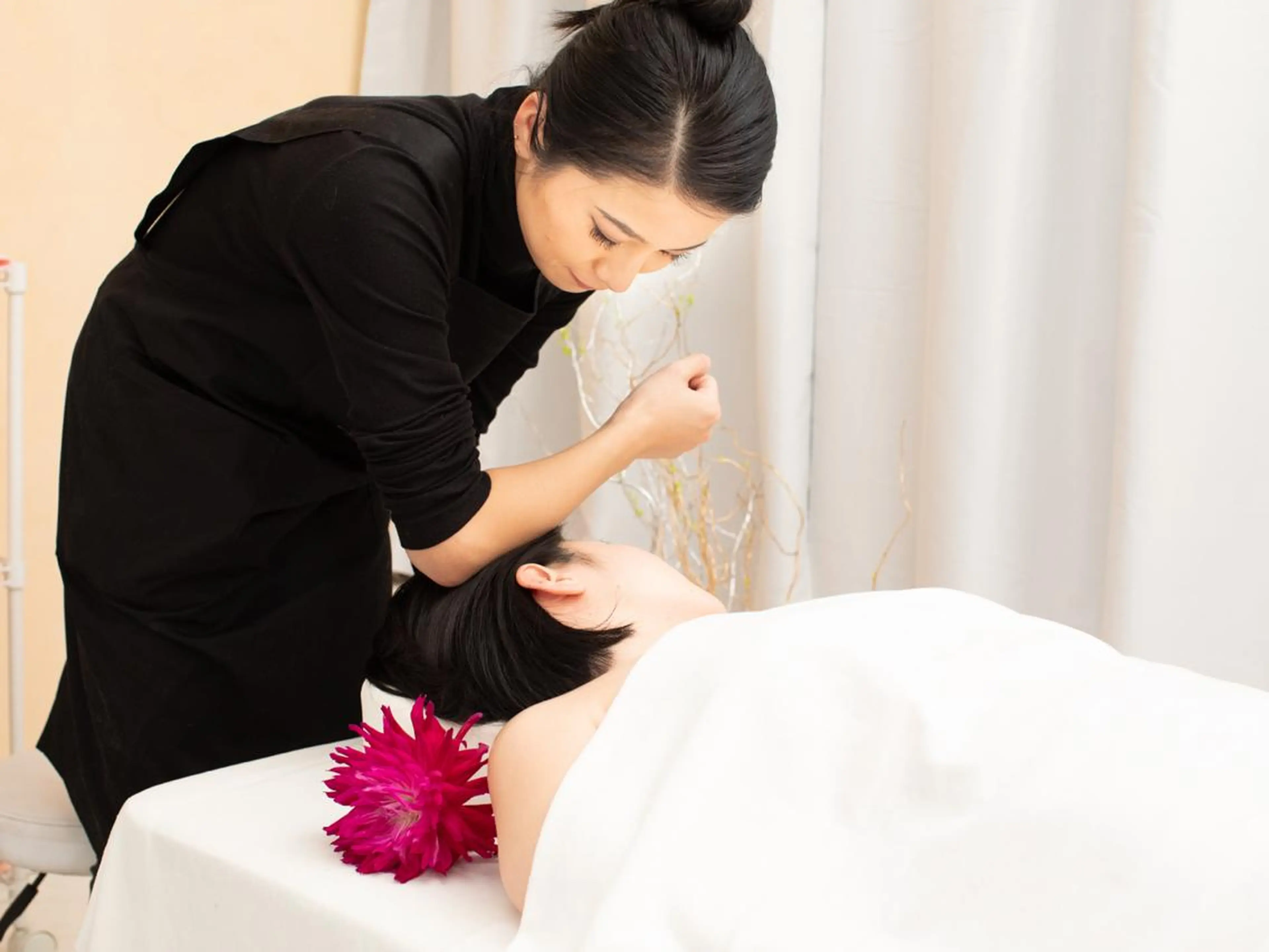 【人気No.1★驚きのビフォーアフター🔥】本格頭蓋骨矯正＆立体コルギ小顔矯正¥7,800✔️2回までご利用🉑の写真