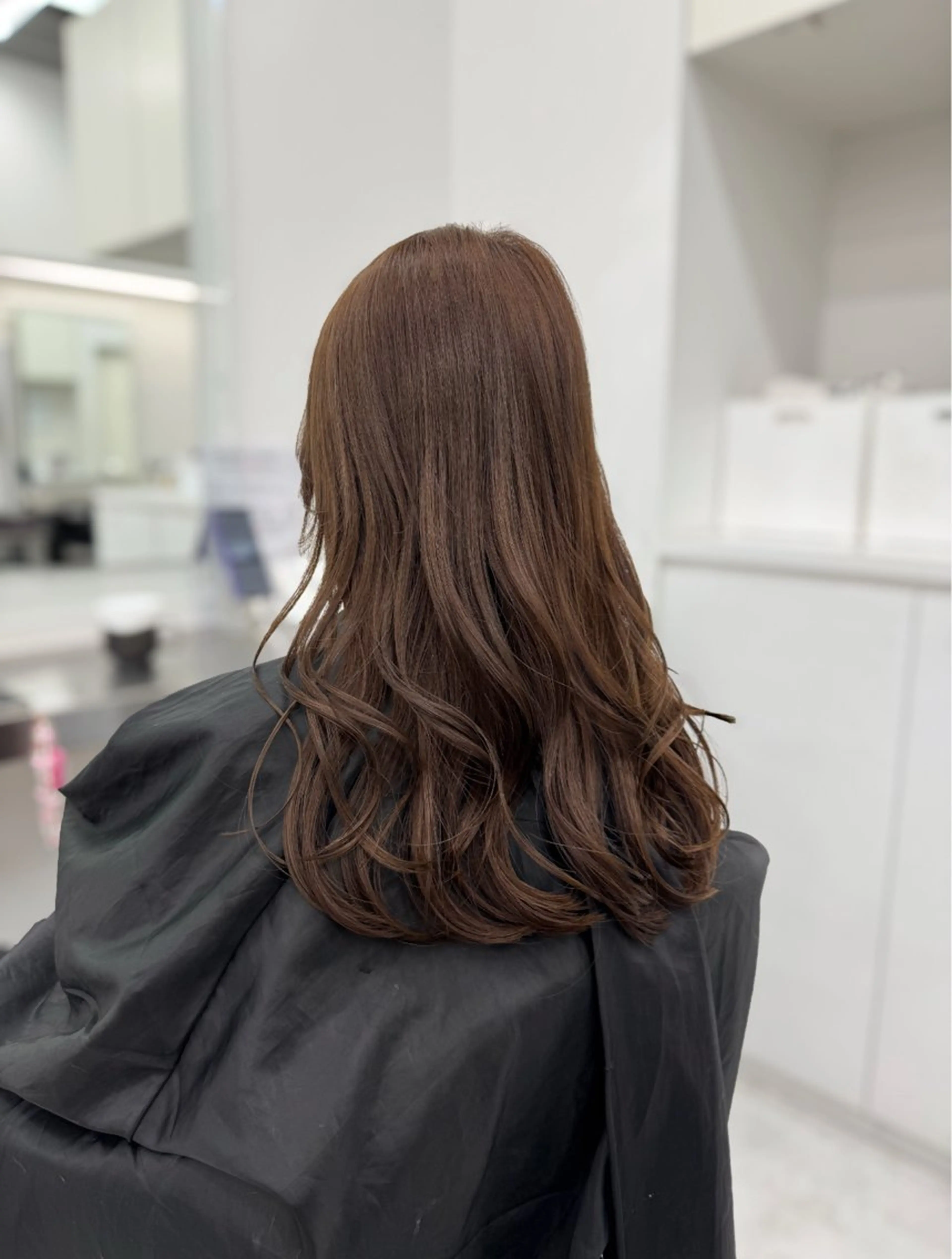 セミロング カラー ヘアカラー トリートメント ブリーチなし🤍透明 感カラー🤍しゅうじのヘアスタイル