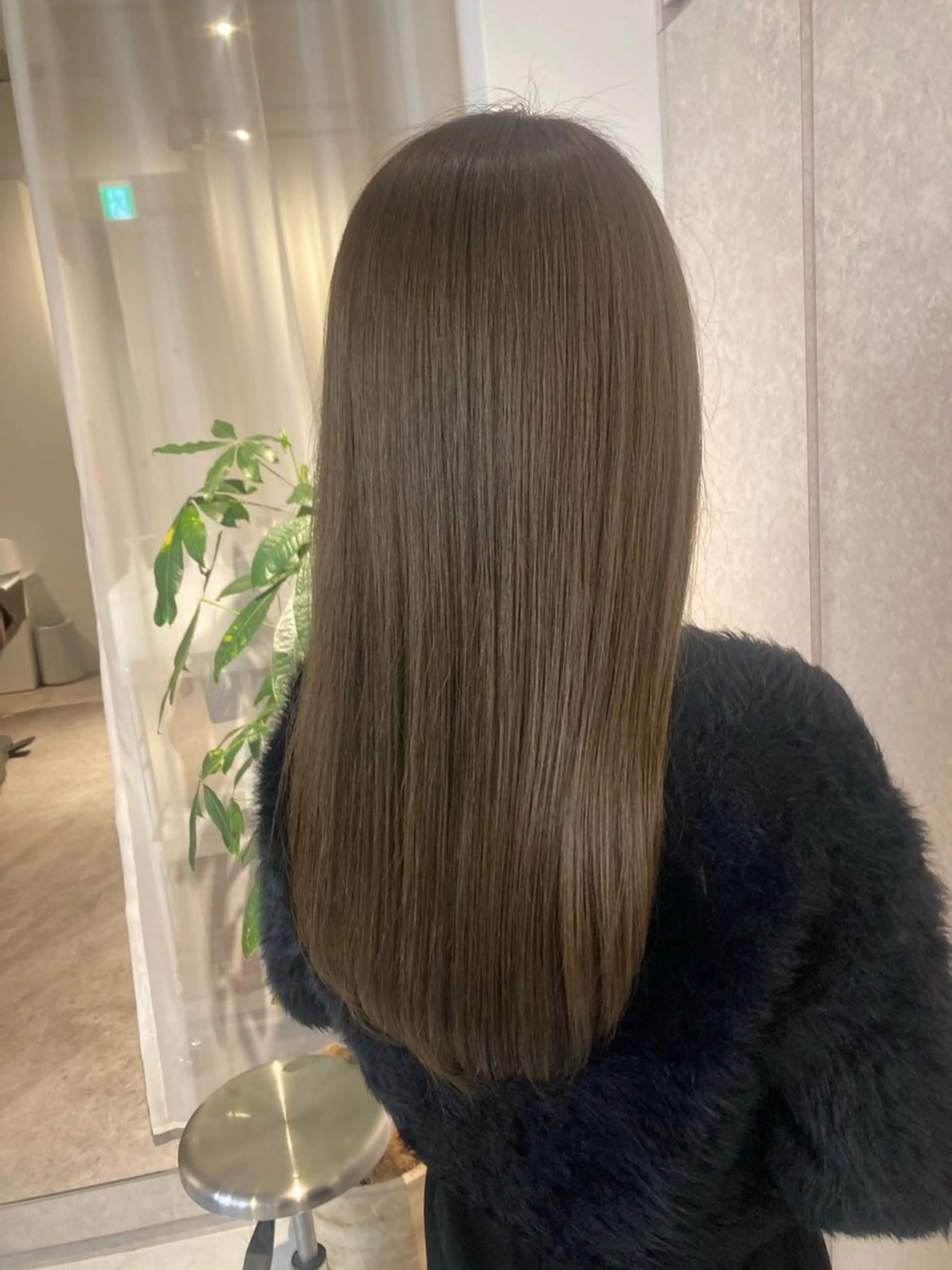 セミロング ✨色持ちの良い艶 カラー✨蟹江真世のヘアスタイル