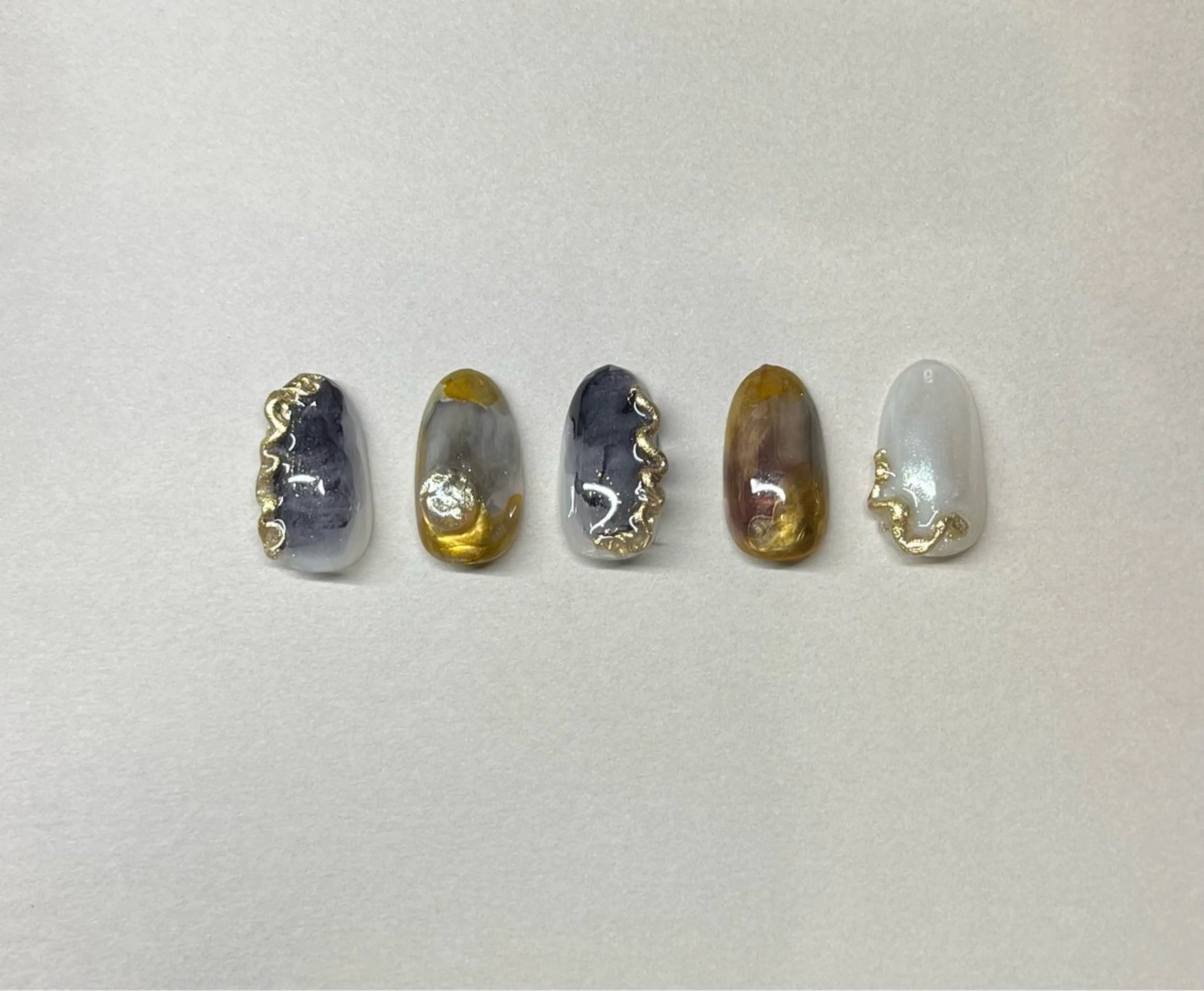 ネイル ニュアンスネイル S. SAYAのネイルデザイン