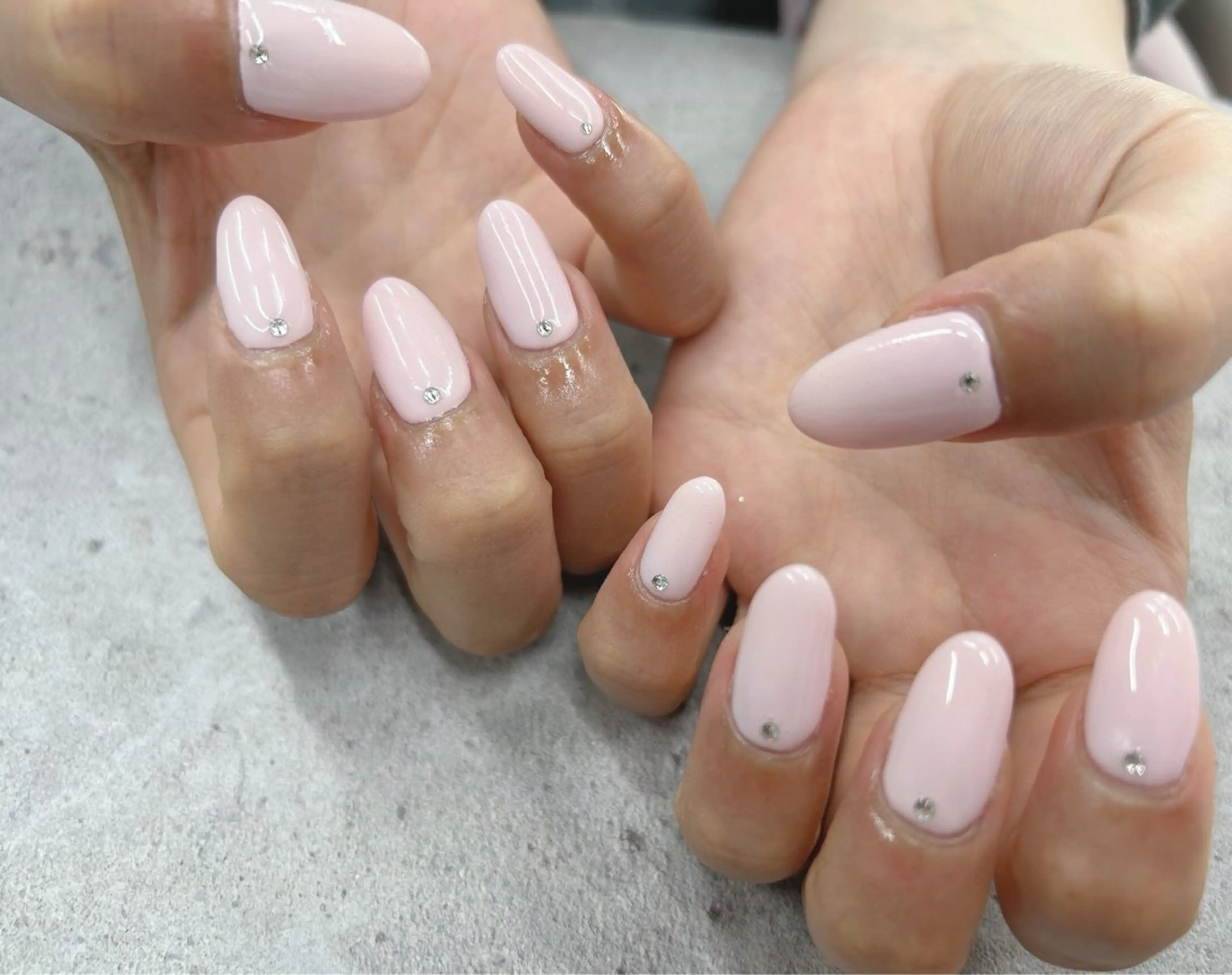 ネイル ピンク ストーンネイル ハンドネイル Nail Salon agré所属・agré ネイルサロン アグレのネイルデザイン