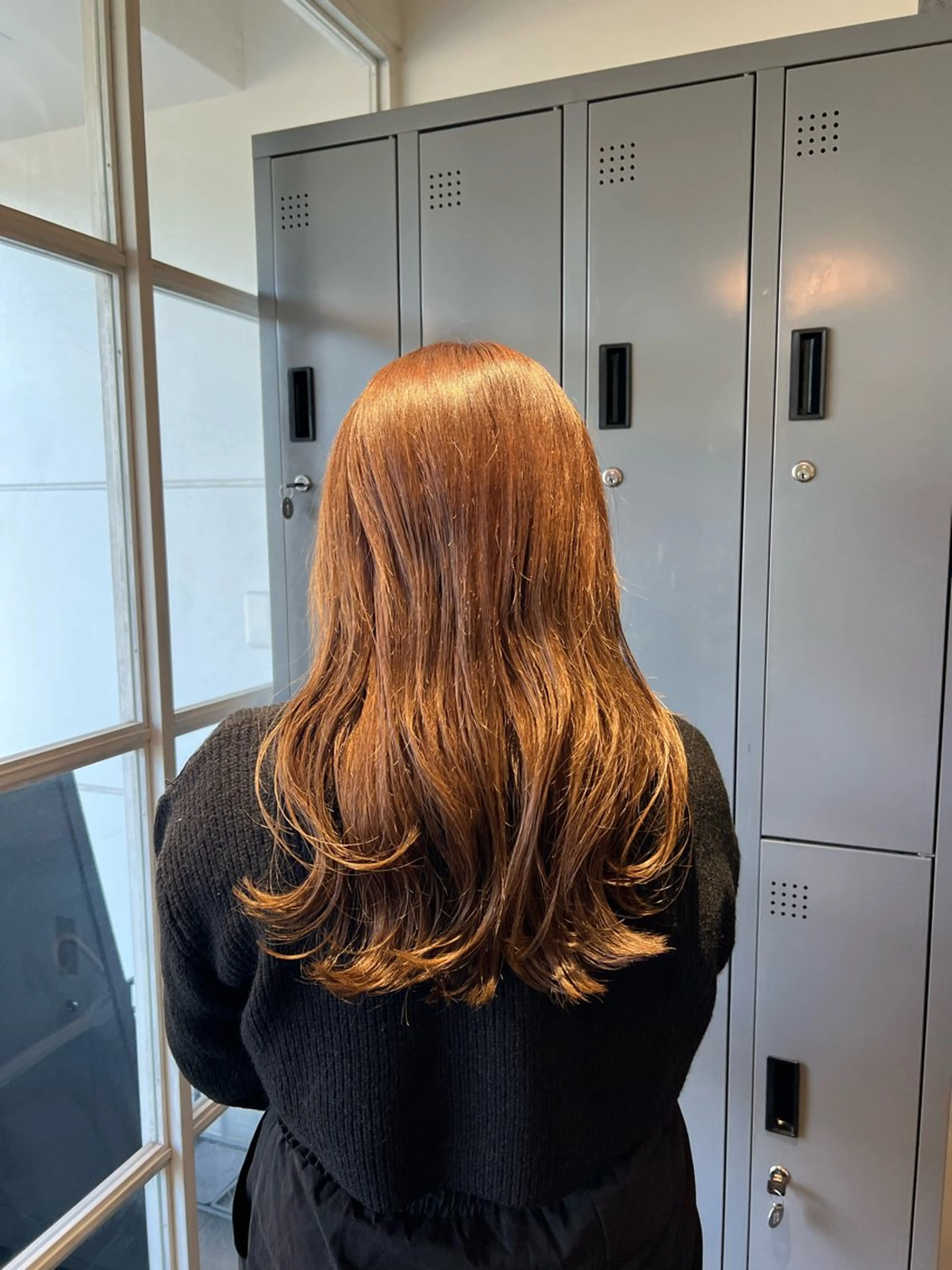 セミロング カラー カット ヘアカラー ワタナベ モカ🦢ダブルカラーのヘアスタイル