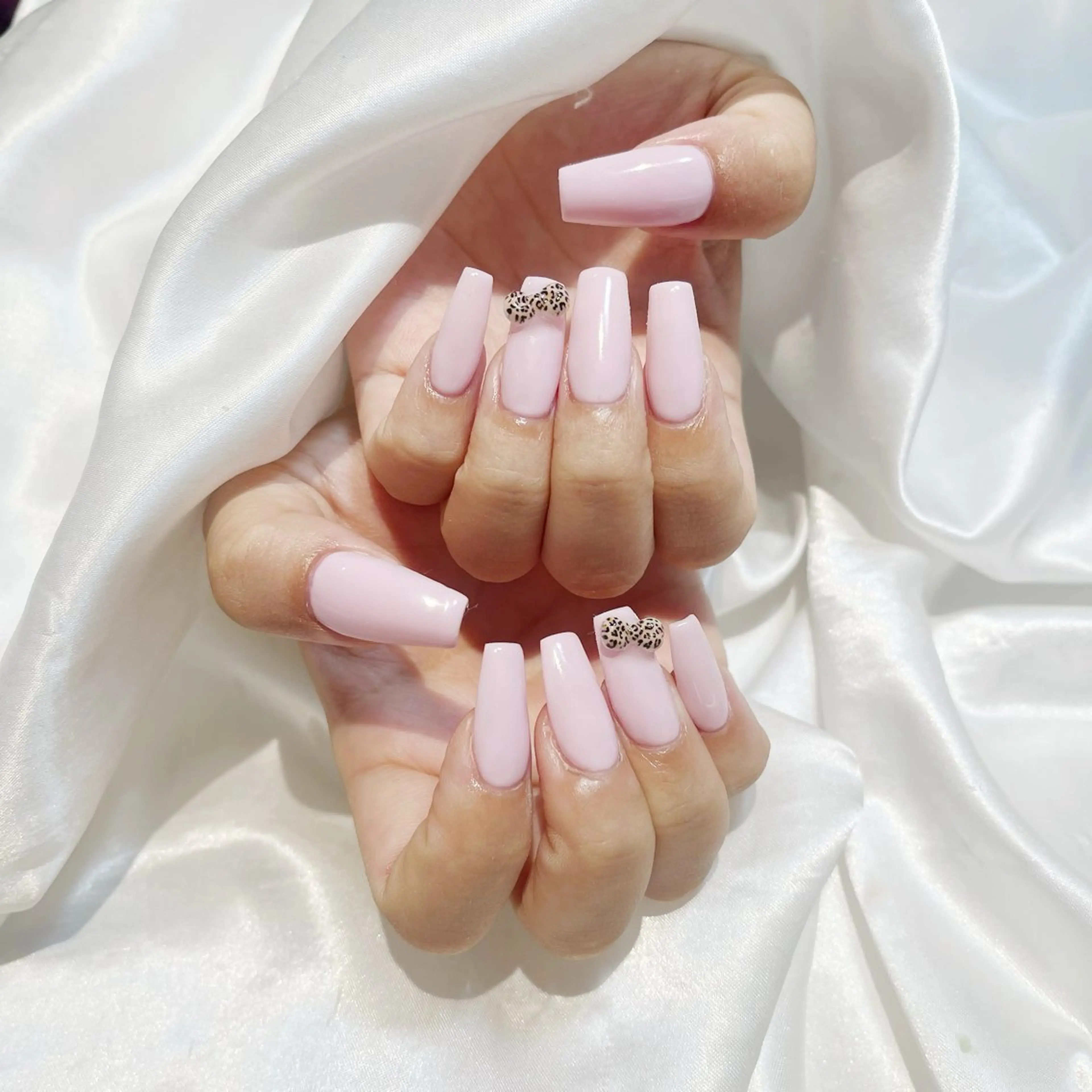 ネイル WISTERIA aisaのネイルデザイン