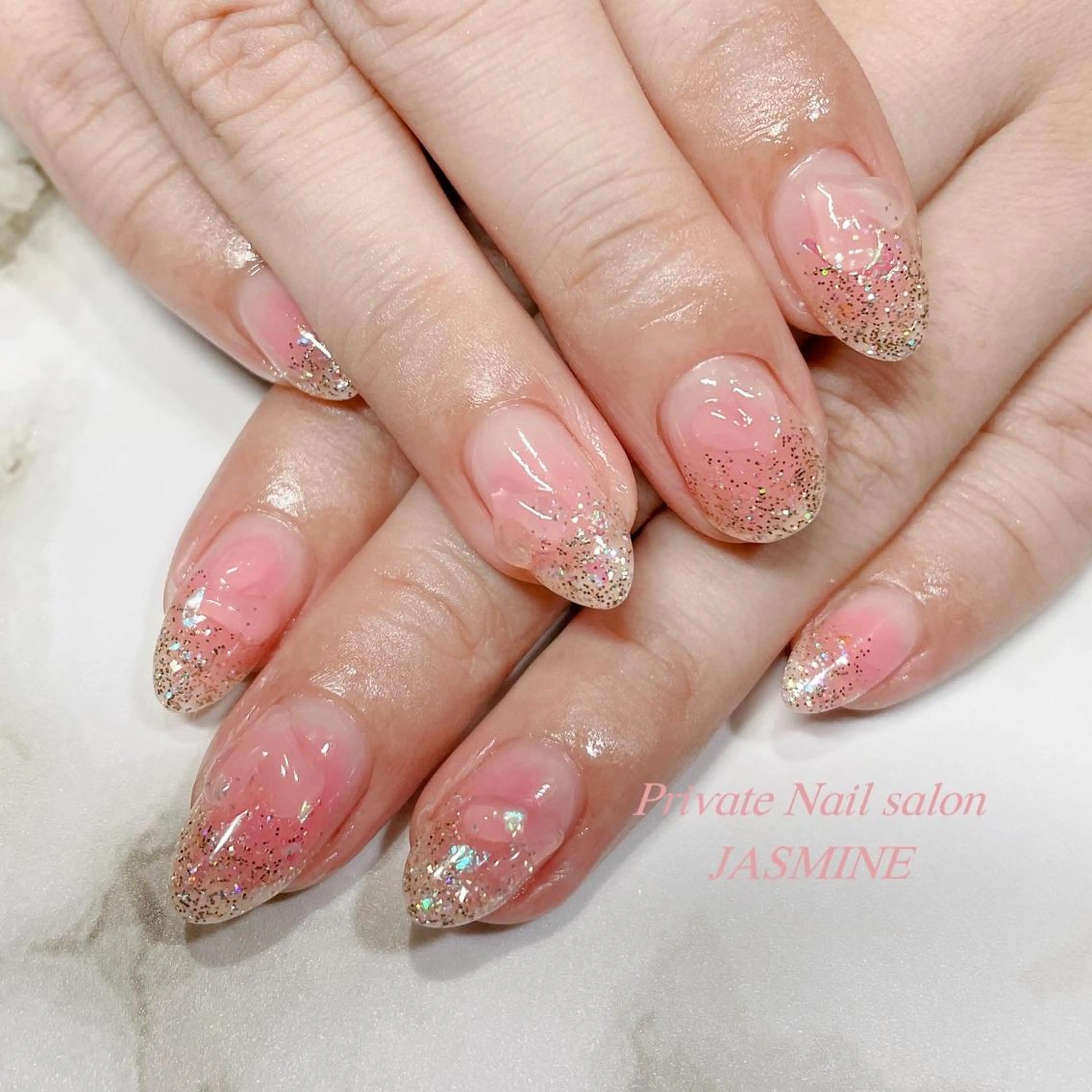 ネイル チークネイル ハート ラメ(グリッター) ラメグラデーション ぷっくりネイル Nail salon JASMINEのネイルデザイン