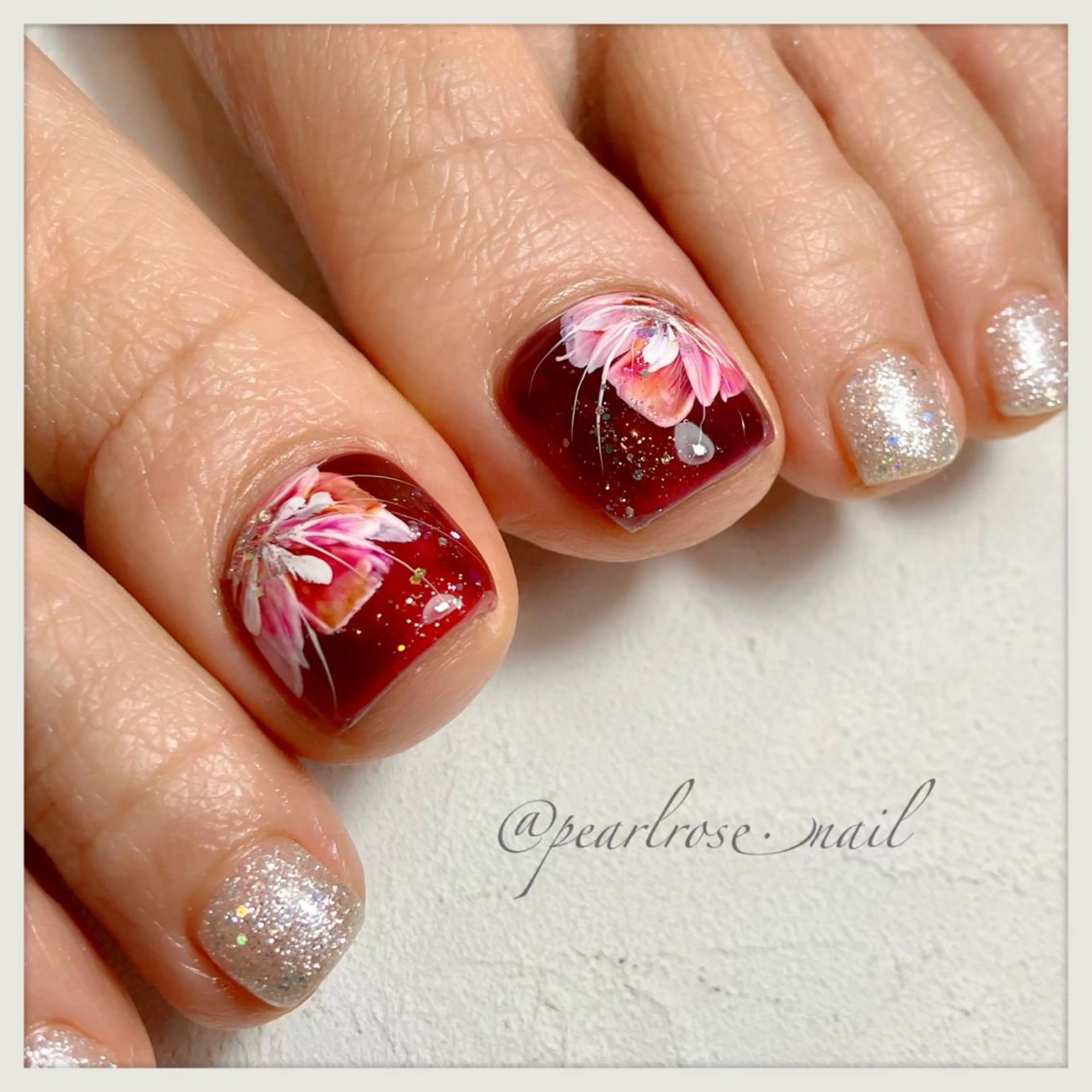 ネイル フラワーネイル フットネイル 赤色 フットネイル Beauty salon Ryu・ange所属・PEARL ROSE パールローズのネイルデザイン