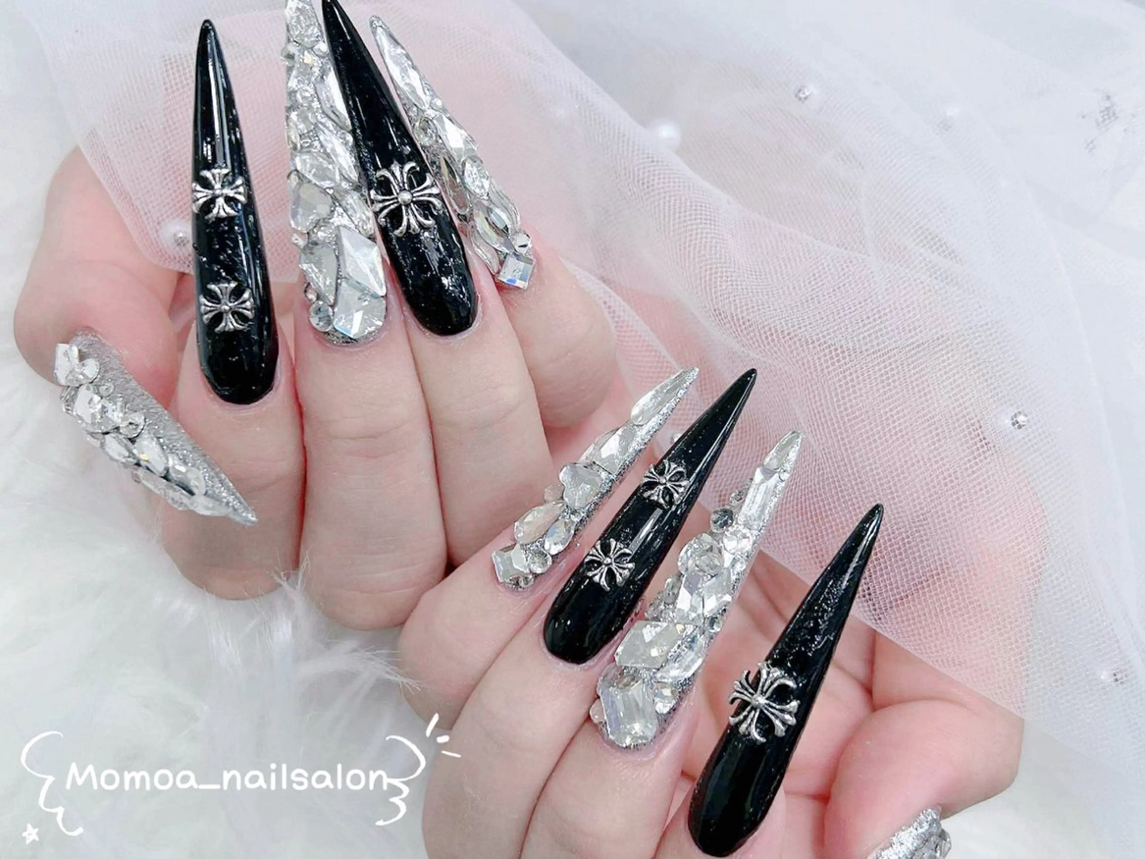 ネイル キラキラネイル スカルプネイル ハンドネイル MoMoA Nail ネイル長さ出し専門店のネイルデザイン