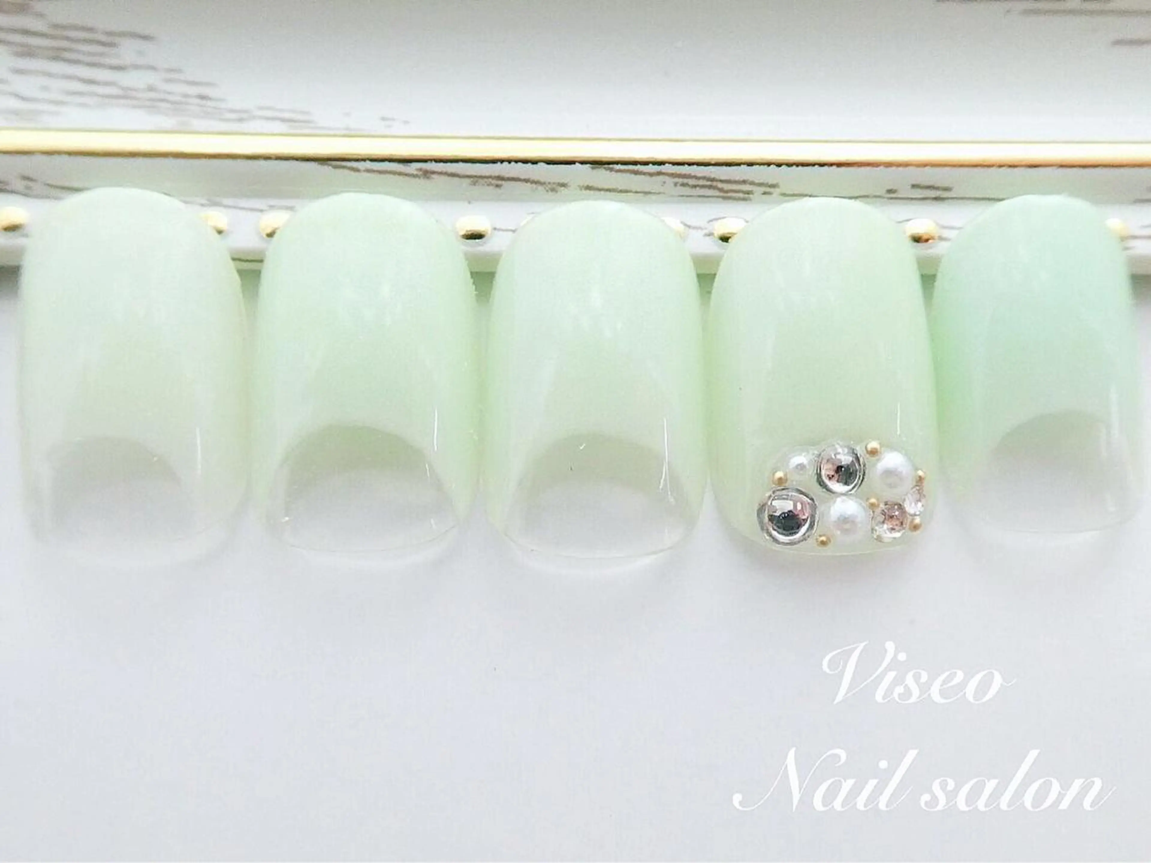 ネイル Viseo《6週間 長持ちパラジェル》のネイルデザイン