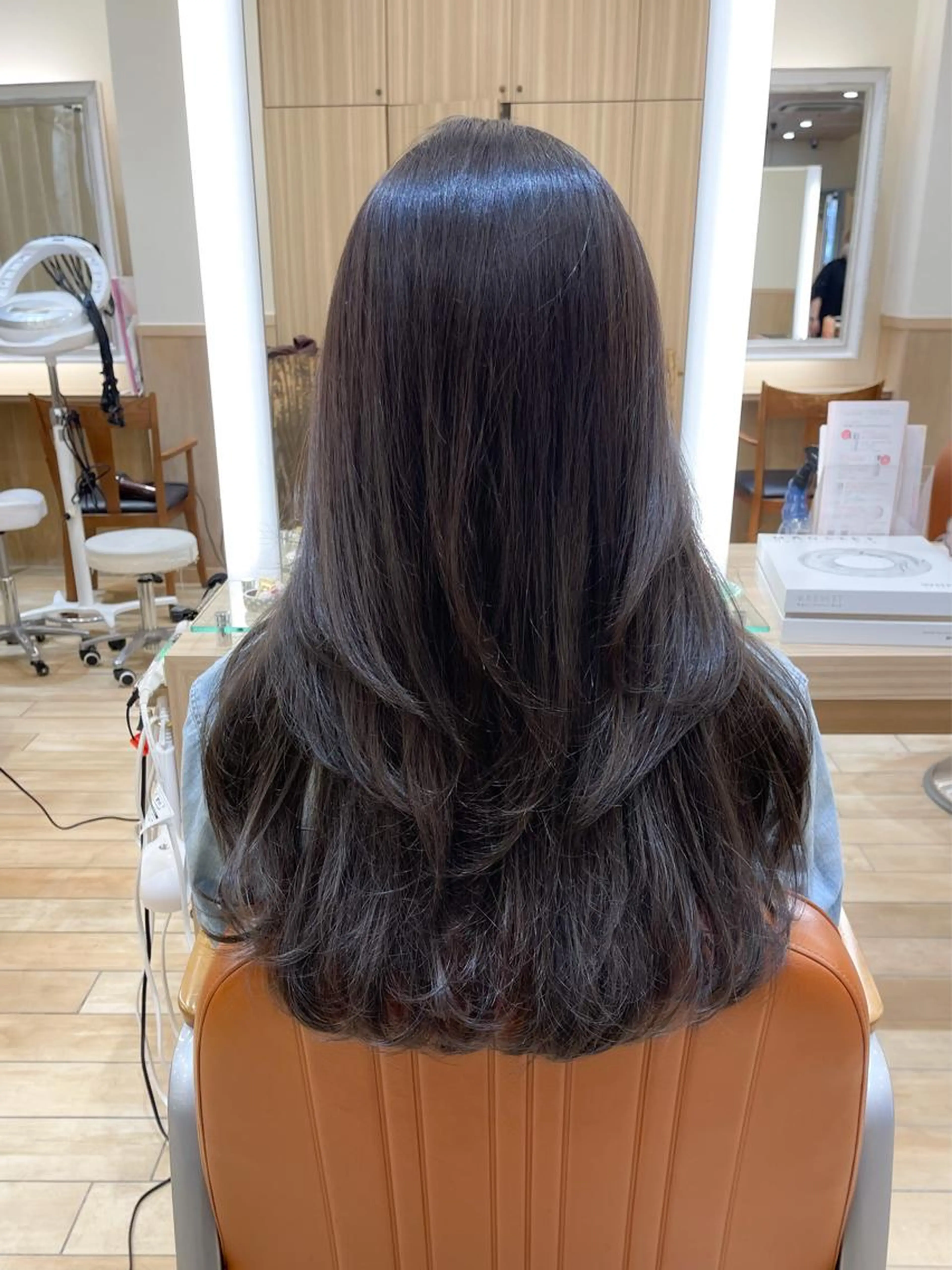 お悩みに合わせてトリートメントセレクト🪄透明感カラー+オージュアトリートメント+コテ巻き仕上げ🪻の写真