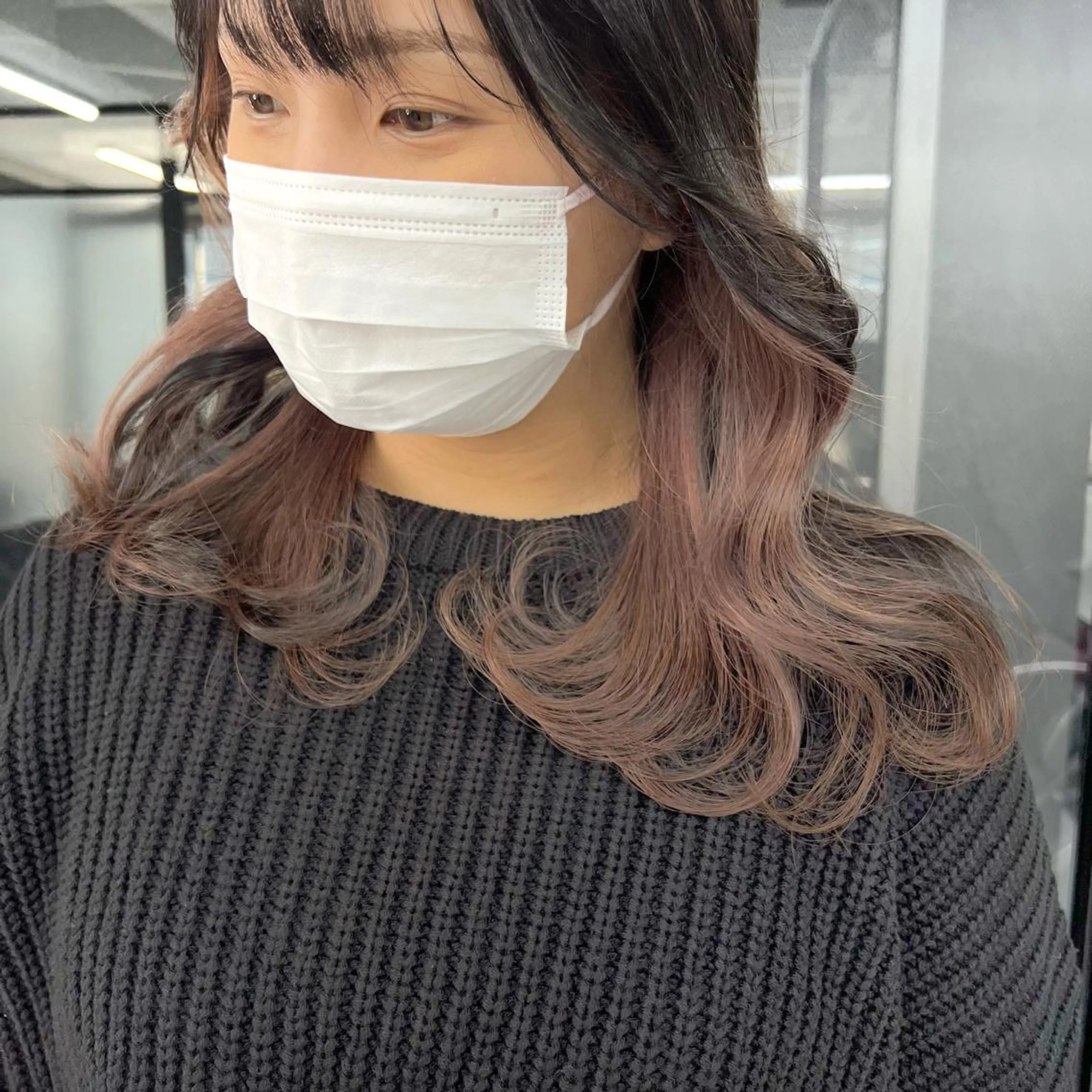 セミロング カラー シールエクステ ハイトーンカラー エクステ ヘアカラー トリートメント シールエクステ特化 ハイトーン、NANAのヘアスタイル