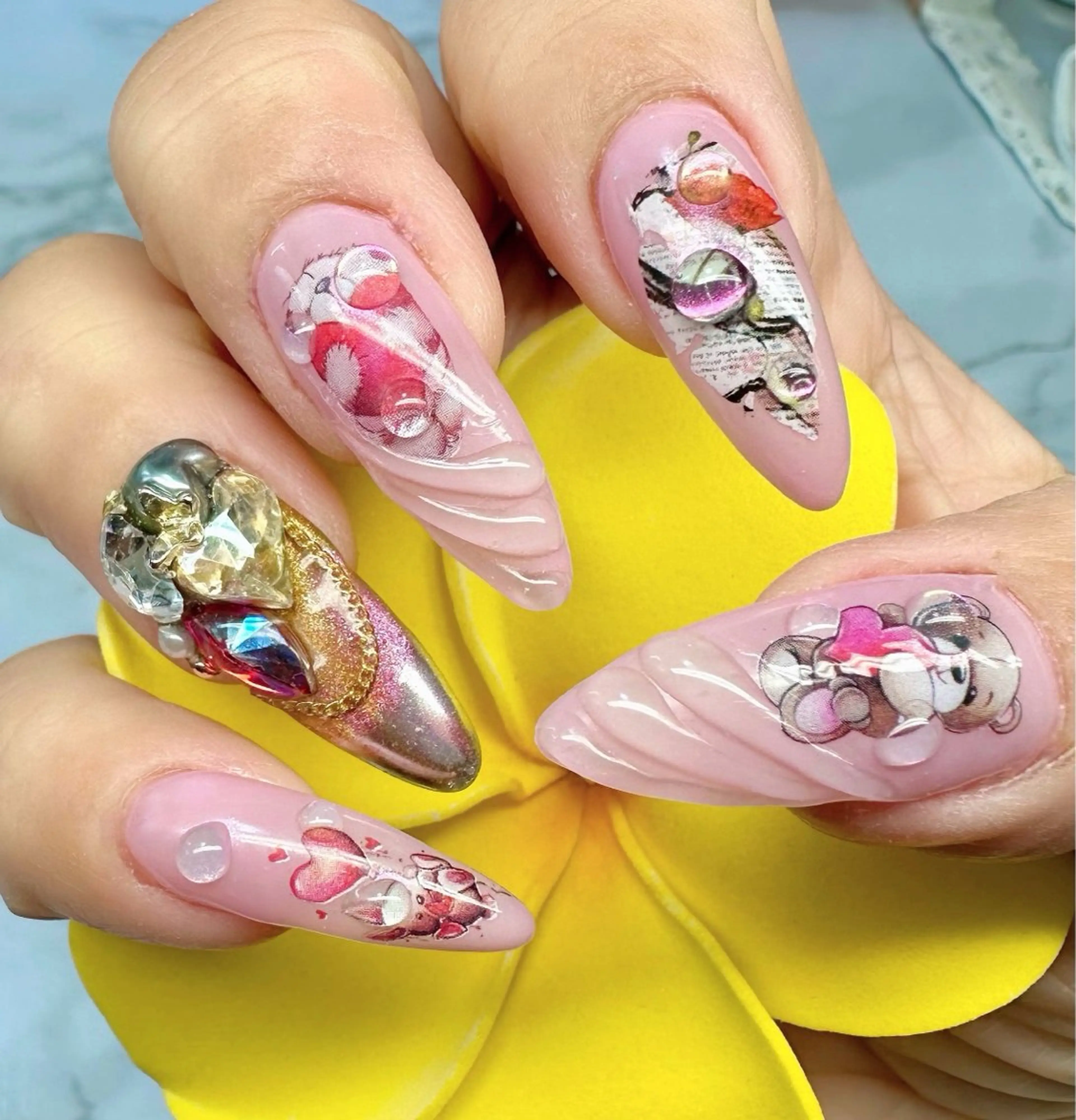 ネイル アートネイル ハート ワンカラーネイル バレンタイン 冬ネイル M.N_ nailのネイルデザイン