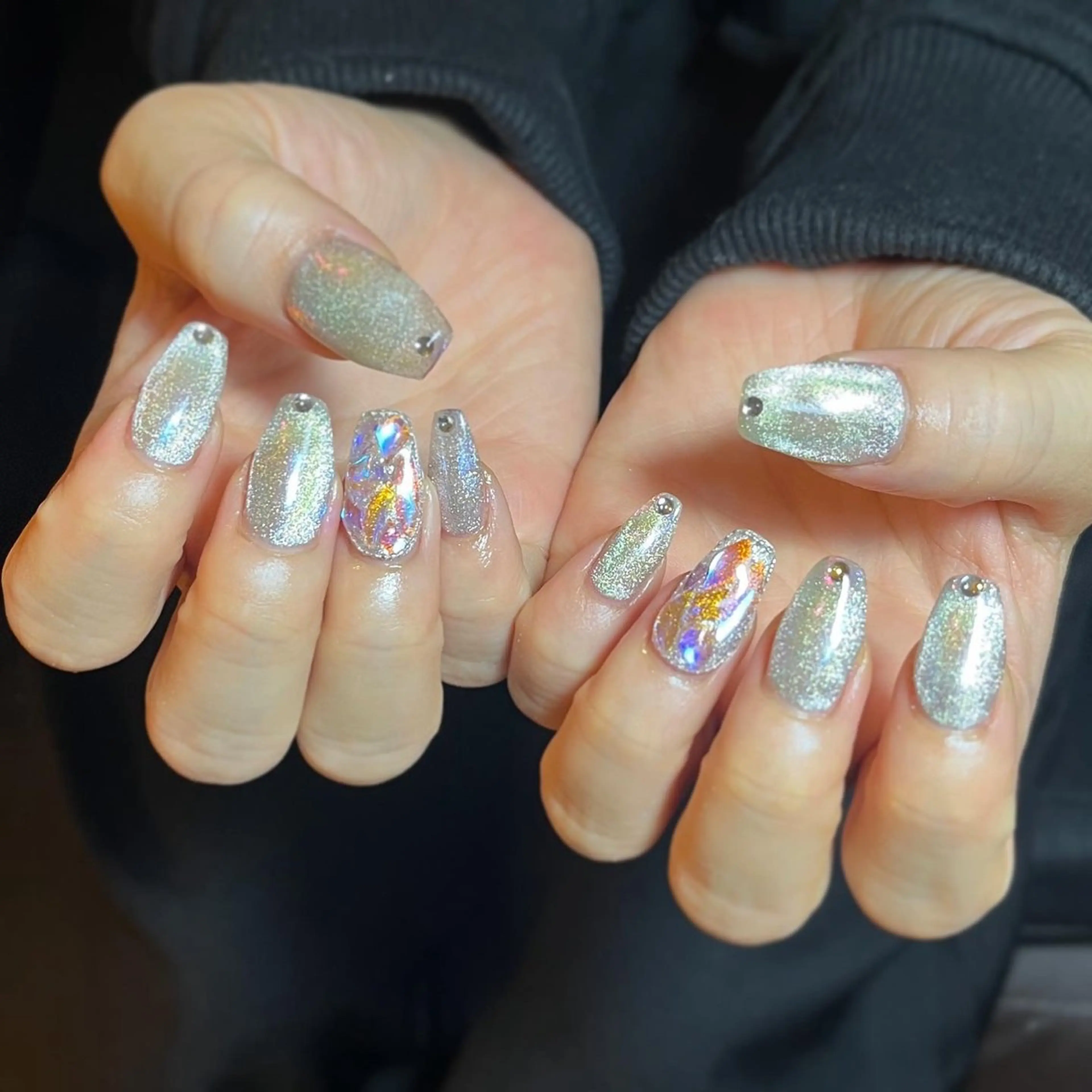 ネイル オーロラネイル キラキラネイル ラメ(グリッター) マグネットネイル 冬ネイル フリーランス¨̮⃝ ネイリストOKADAのネイルデザイン