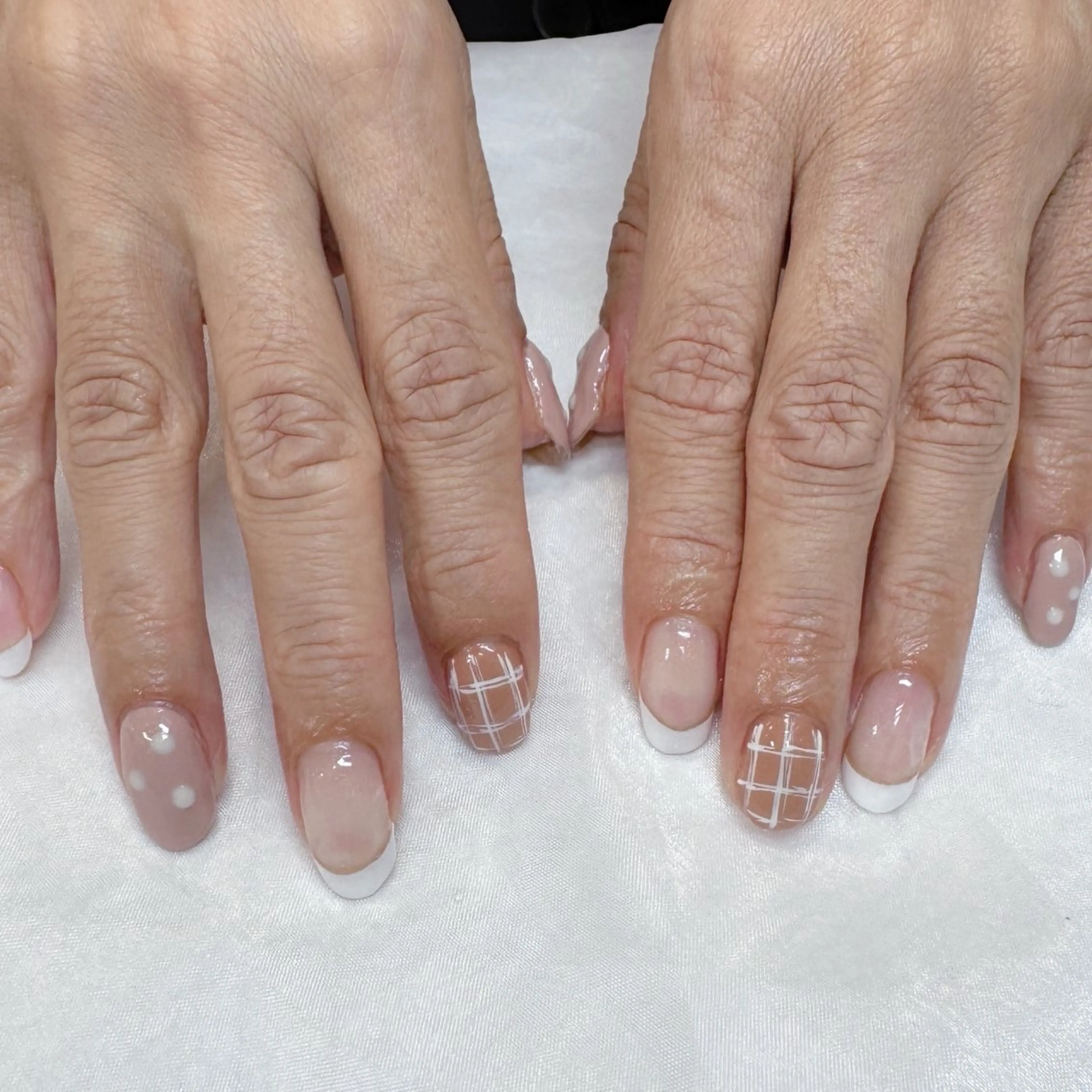 ネイル ブラウン ニュアンスネイル ピンク maruyasu. yのネイルデザイン