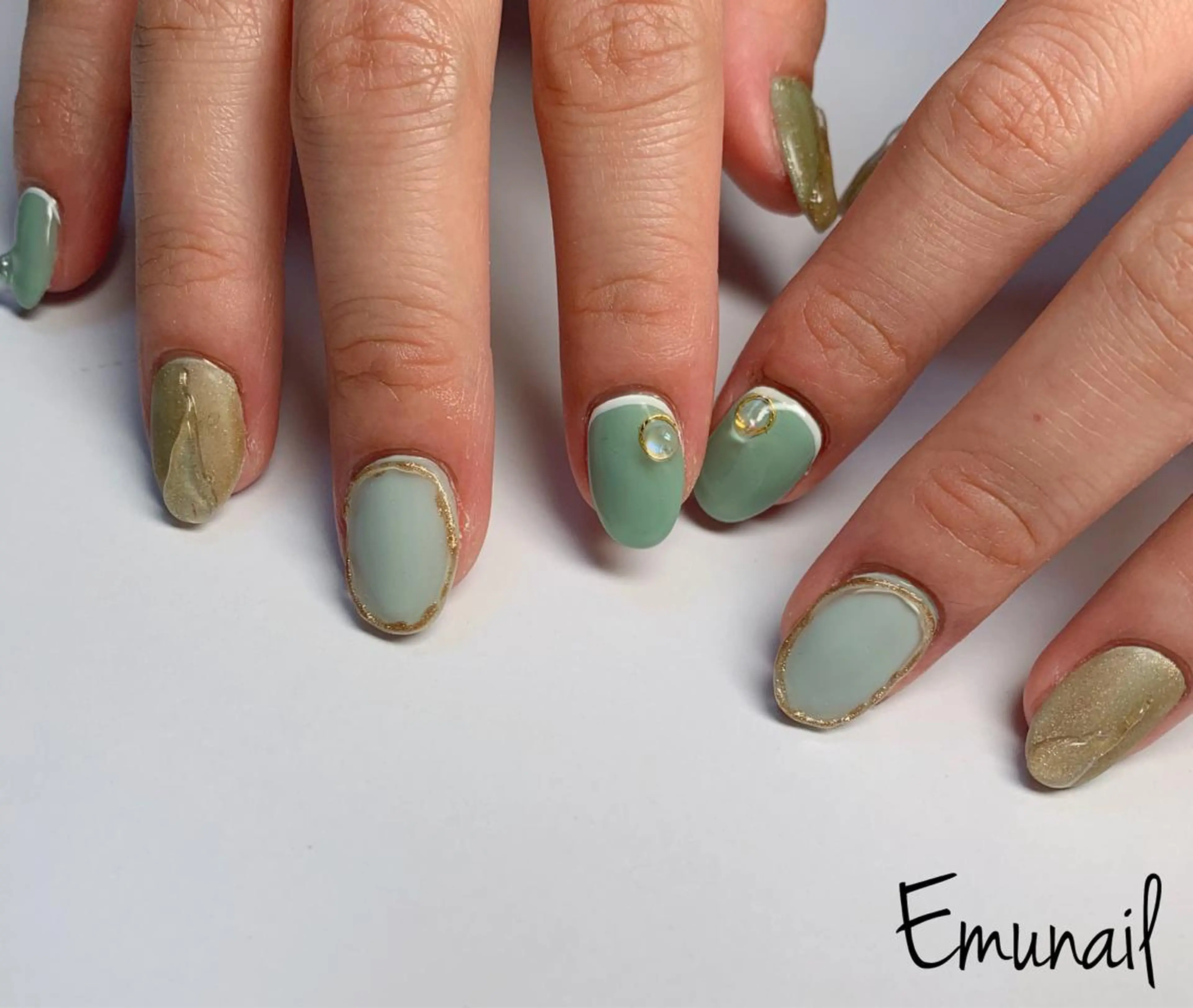 ネイル ハンドネイル Emu Nailのネイルデザイン