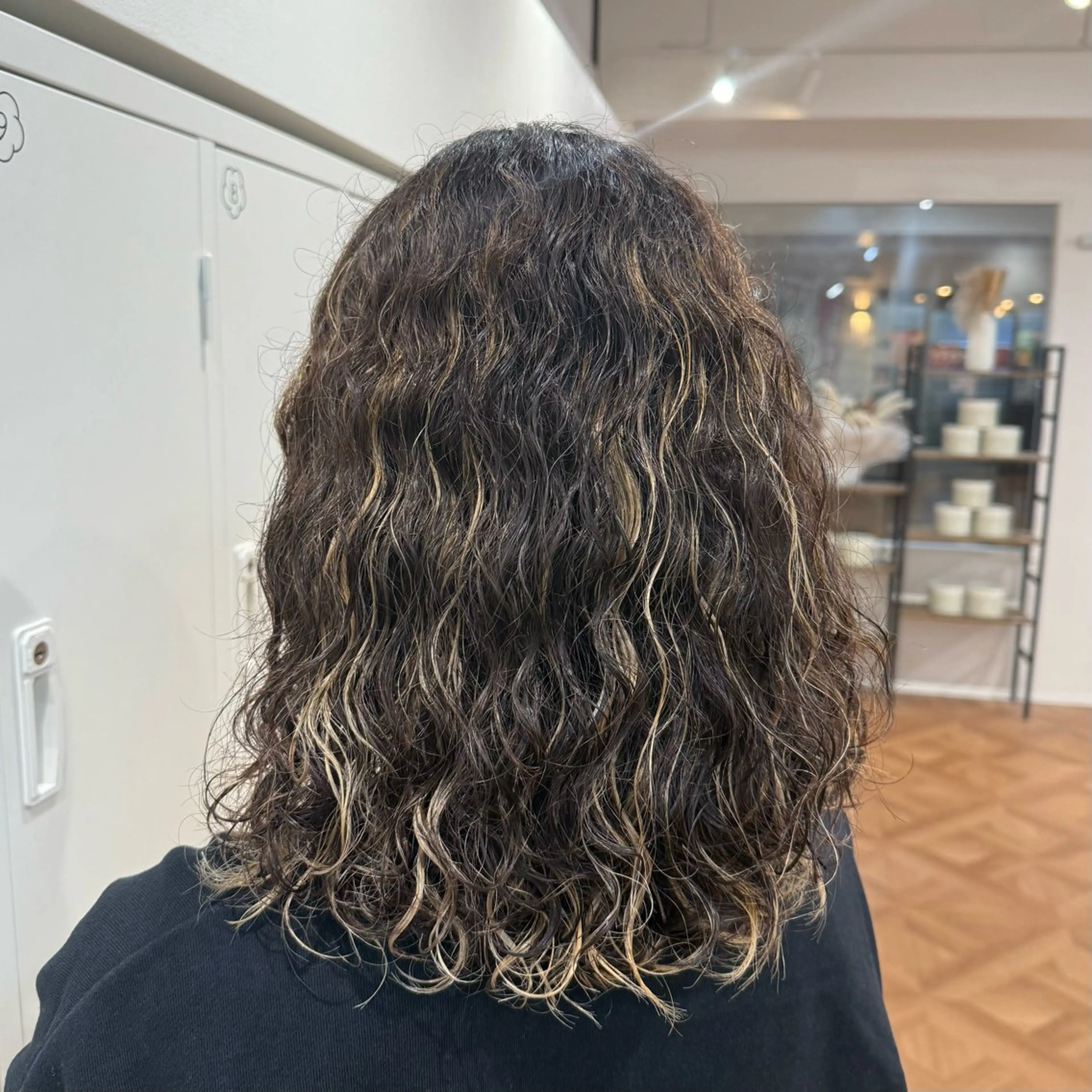 セミロング カラー パーマ ヘアアレンジ カット パーマ キヨミ 韓国レイヤーカットのヘアスタイル