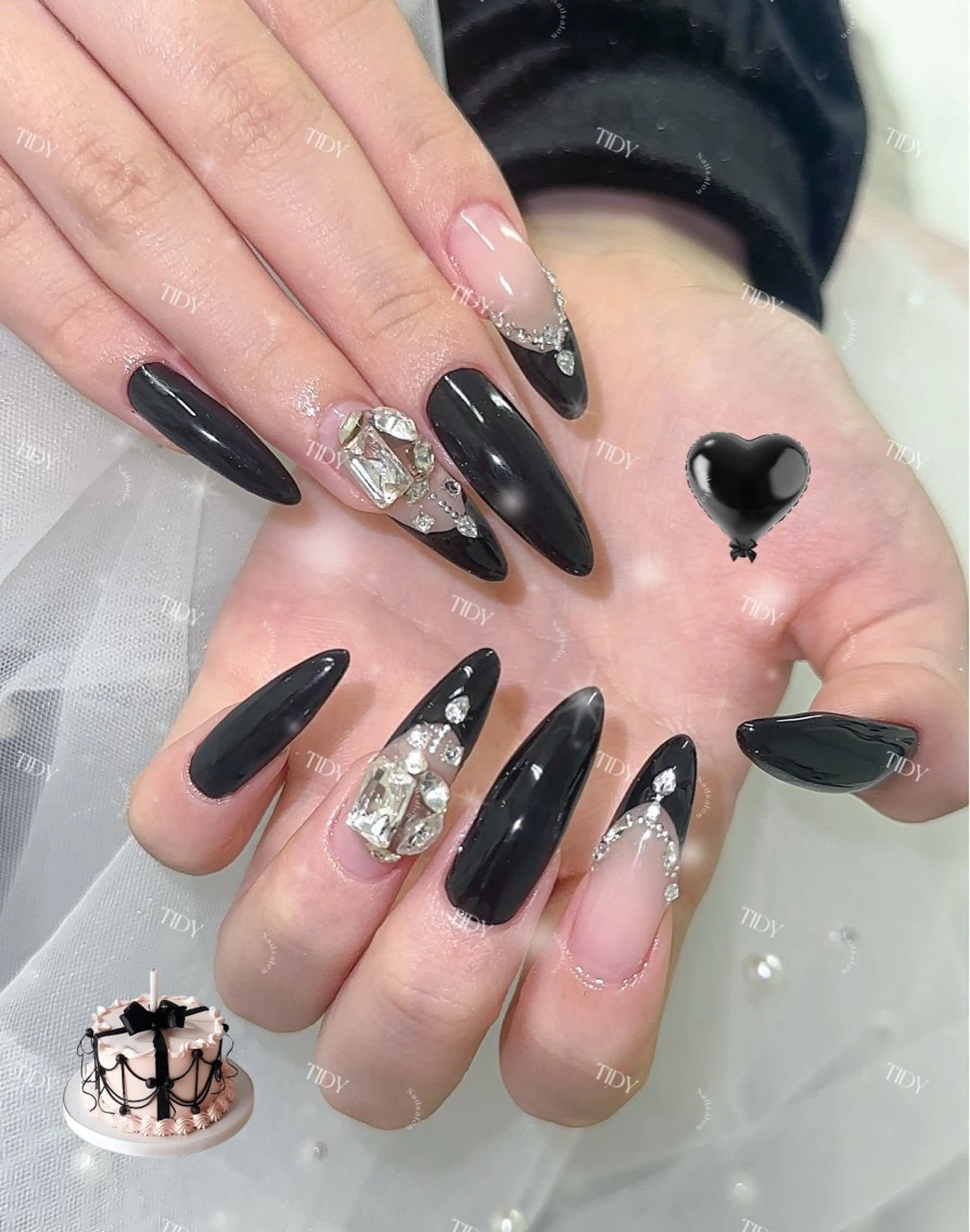 ネイル フットネイル ジェルネイル キラキラネイル 韓国ネイル ロングネイル ハンドネイル TIDY M&Mのネイルデザイン