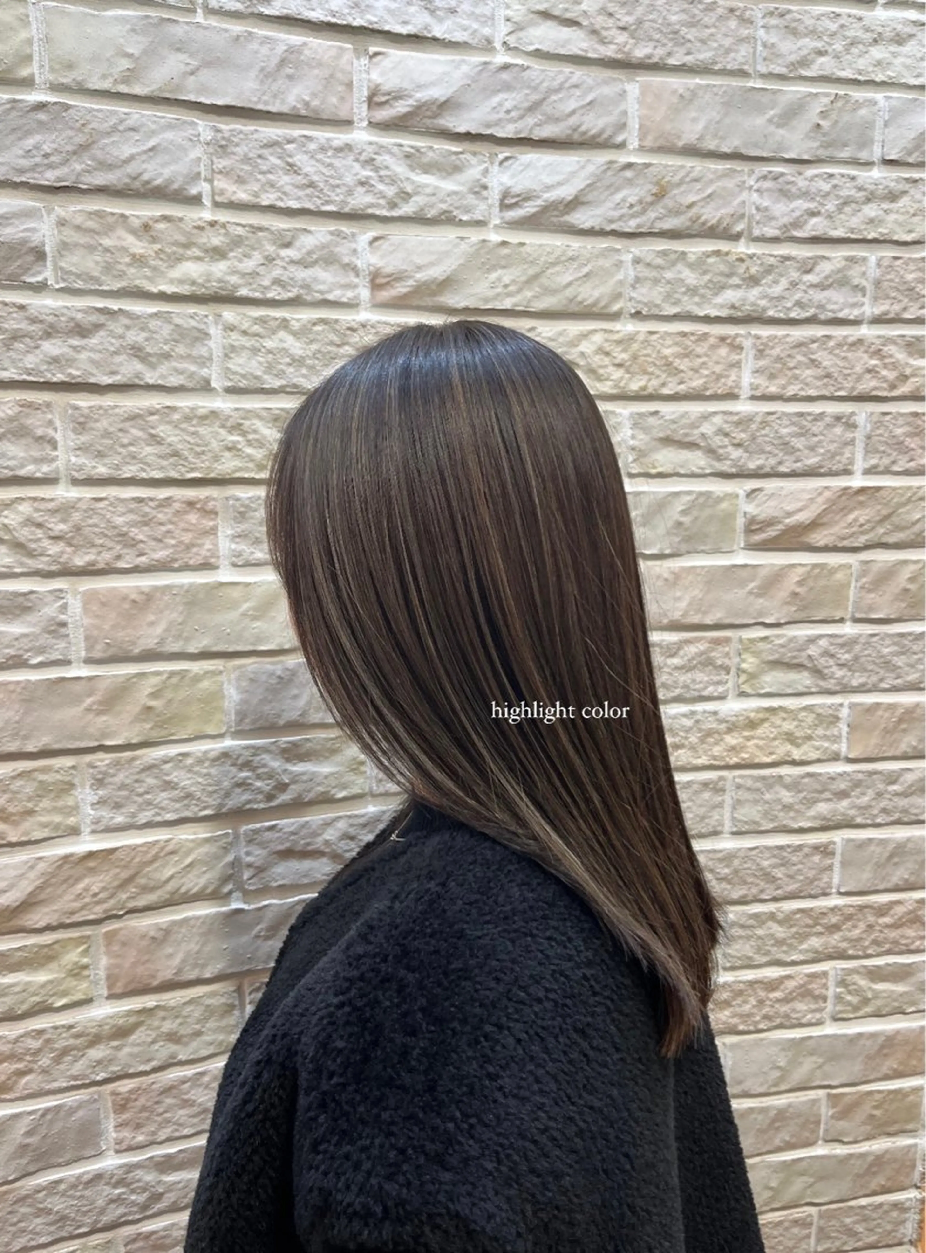 セミロング カラー 大野 桃果のヘアスタイル