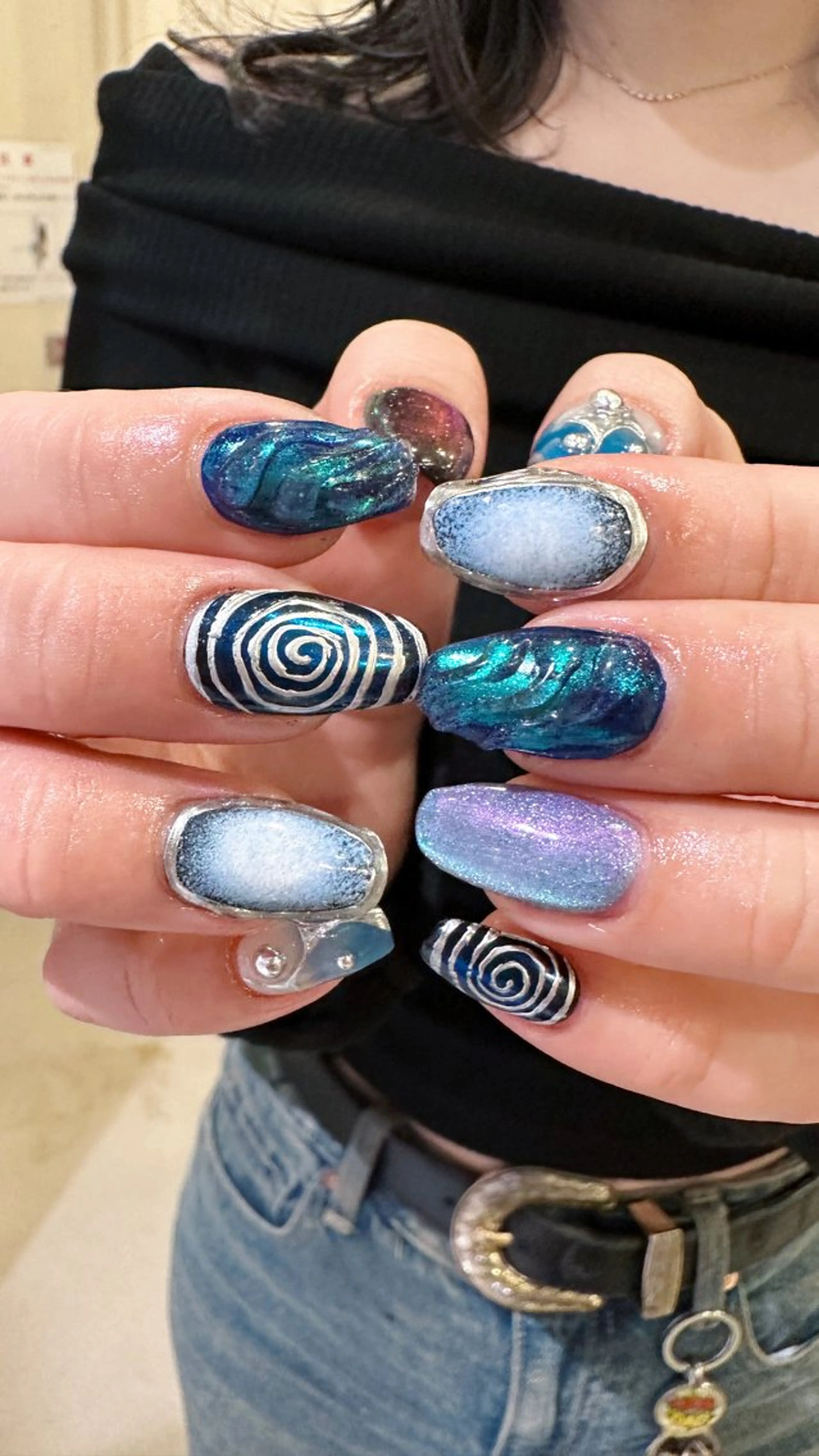 ネイル ハンドネイル 👽個性派ネイル🎀 komachiのヘアスタイル