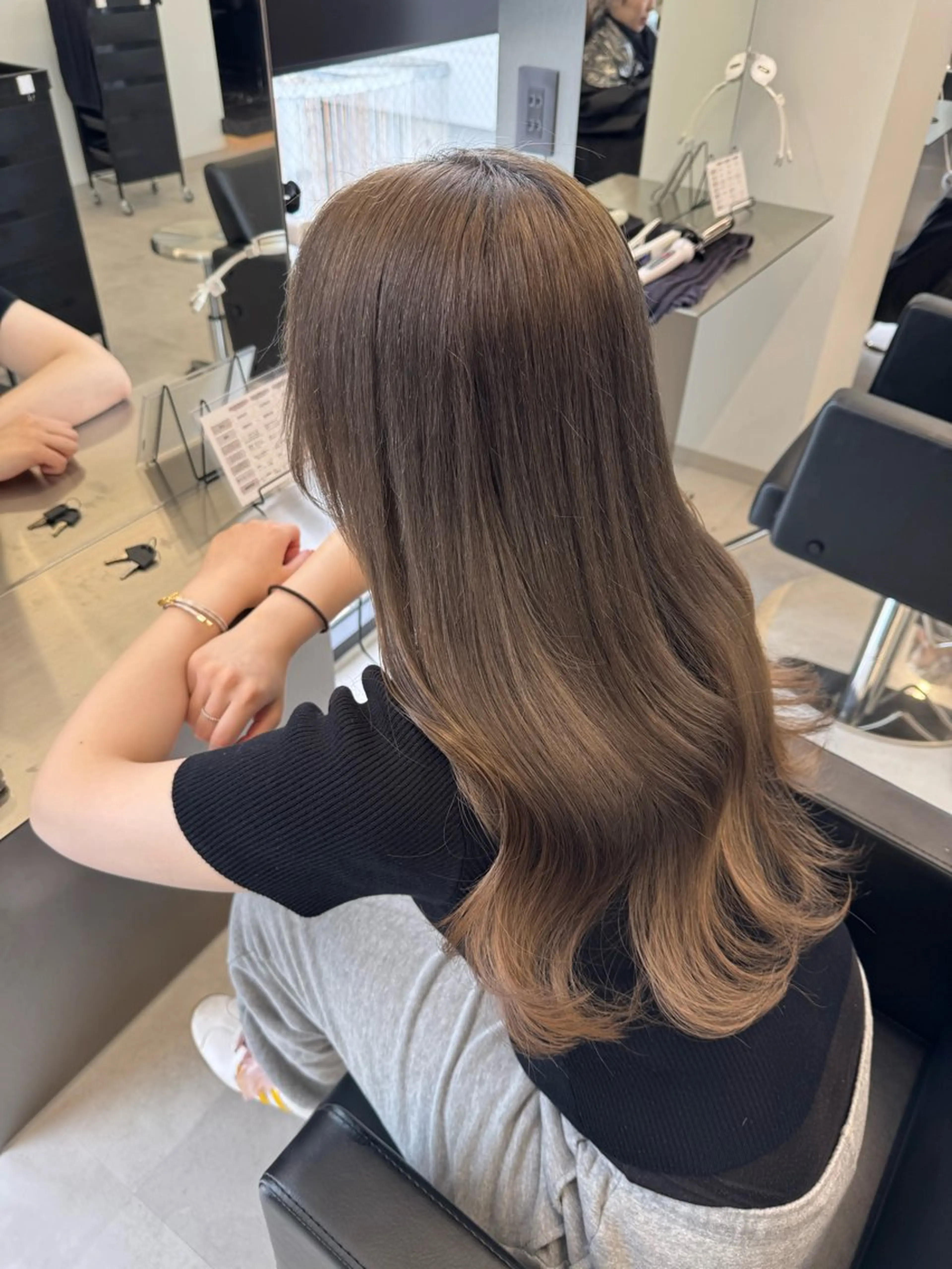ロング カラー ベージュカラー ブリーチ ミルクティーベージュ エクステ/透明感 韓国ヘア/KENTAのヘアスタイル