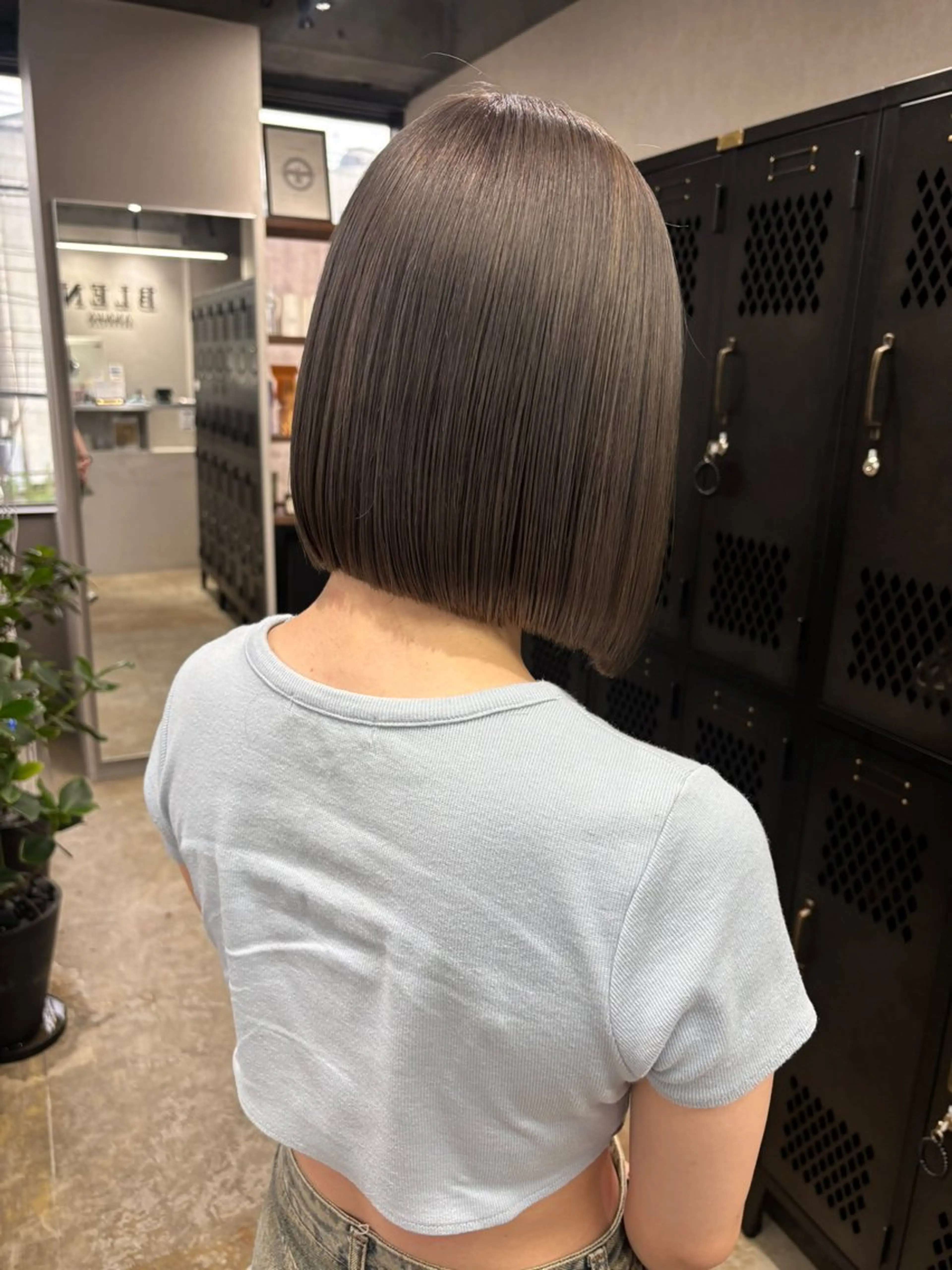 ミディアム カラー ブリーチ グレージュ ヘアカラー ブレンバイドット所属・ニュアンスカラー/ 🫧レミ(坊主)のヘアスタイル