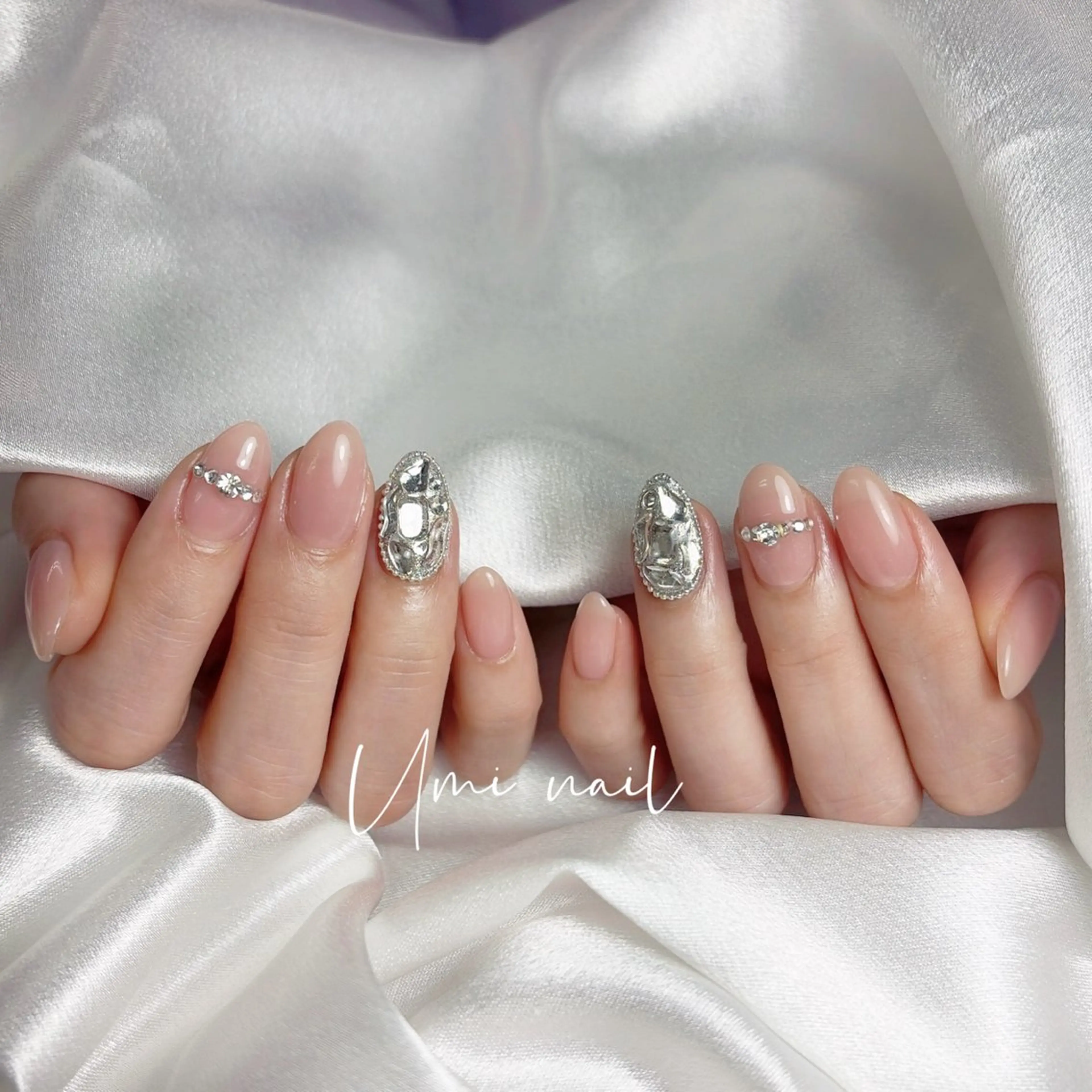 ネイル クリアネイル 成人式 長さ出し フラッシュネイル フットネイル Umi nail Salon所属・Umi.せい 🫧のネイルデザイン