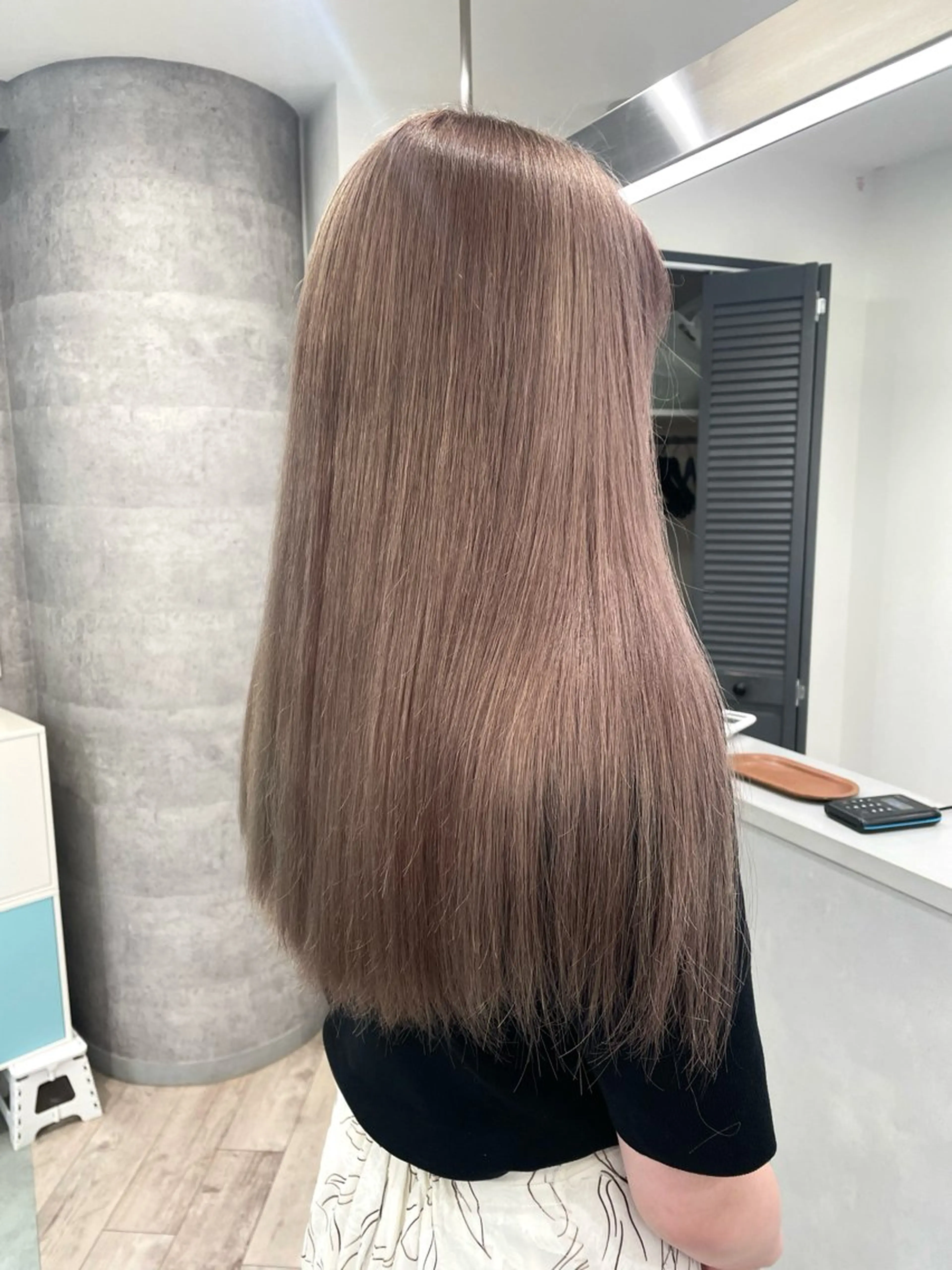 ロング カラー ヘアカラー トリートメント 猪狩 有紗のヘアスタイル